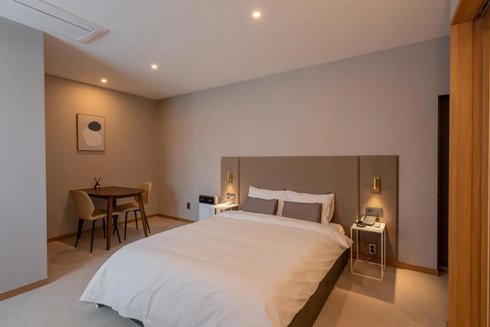 Bed in H-avenue Hotel Munhyeon