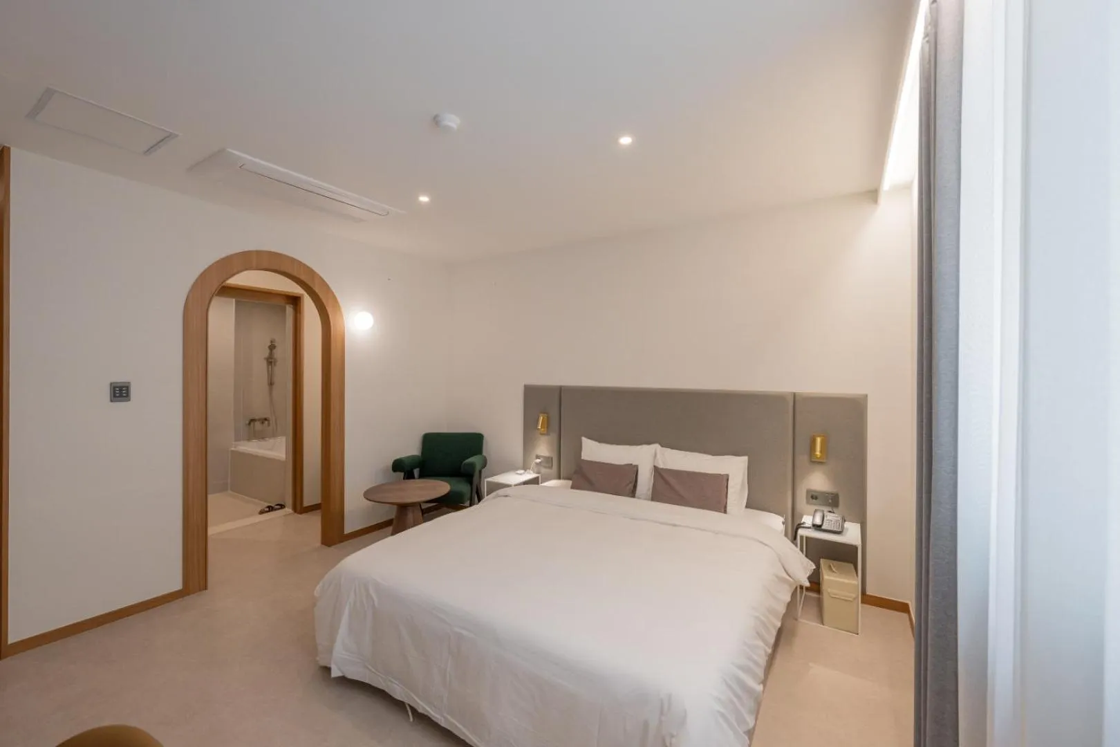 Bed in H-avenue Hotel Munhyeon