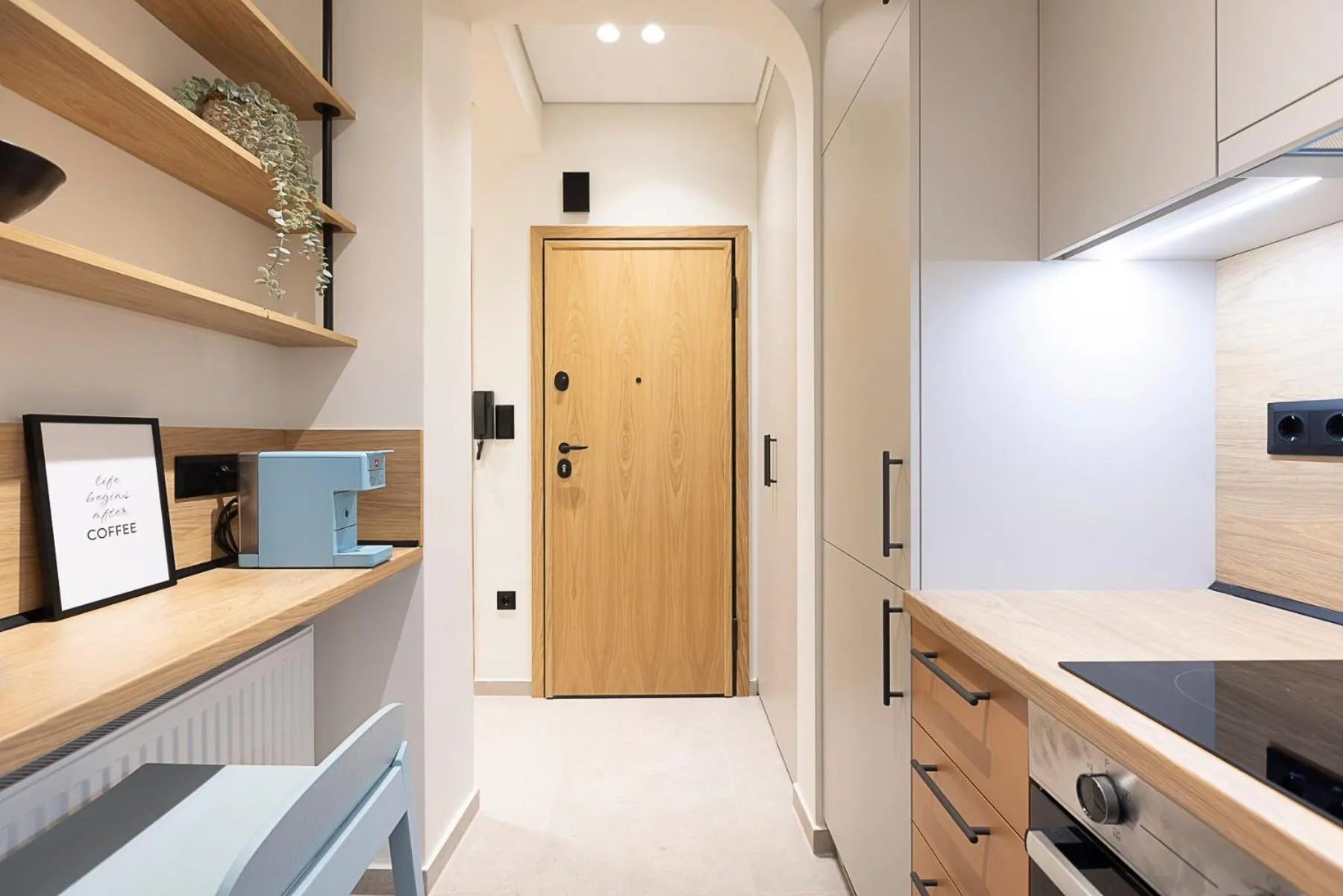 Kitchen or kitchenette in Urban Folks Svolou