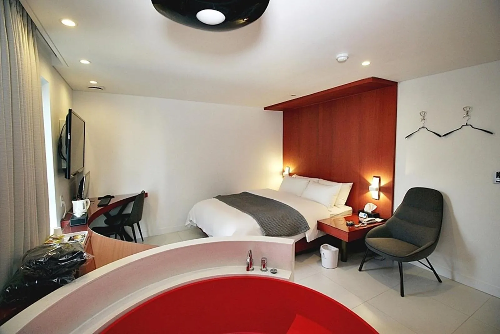 Hapjeong Circle Hotel