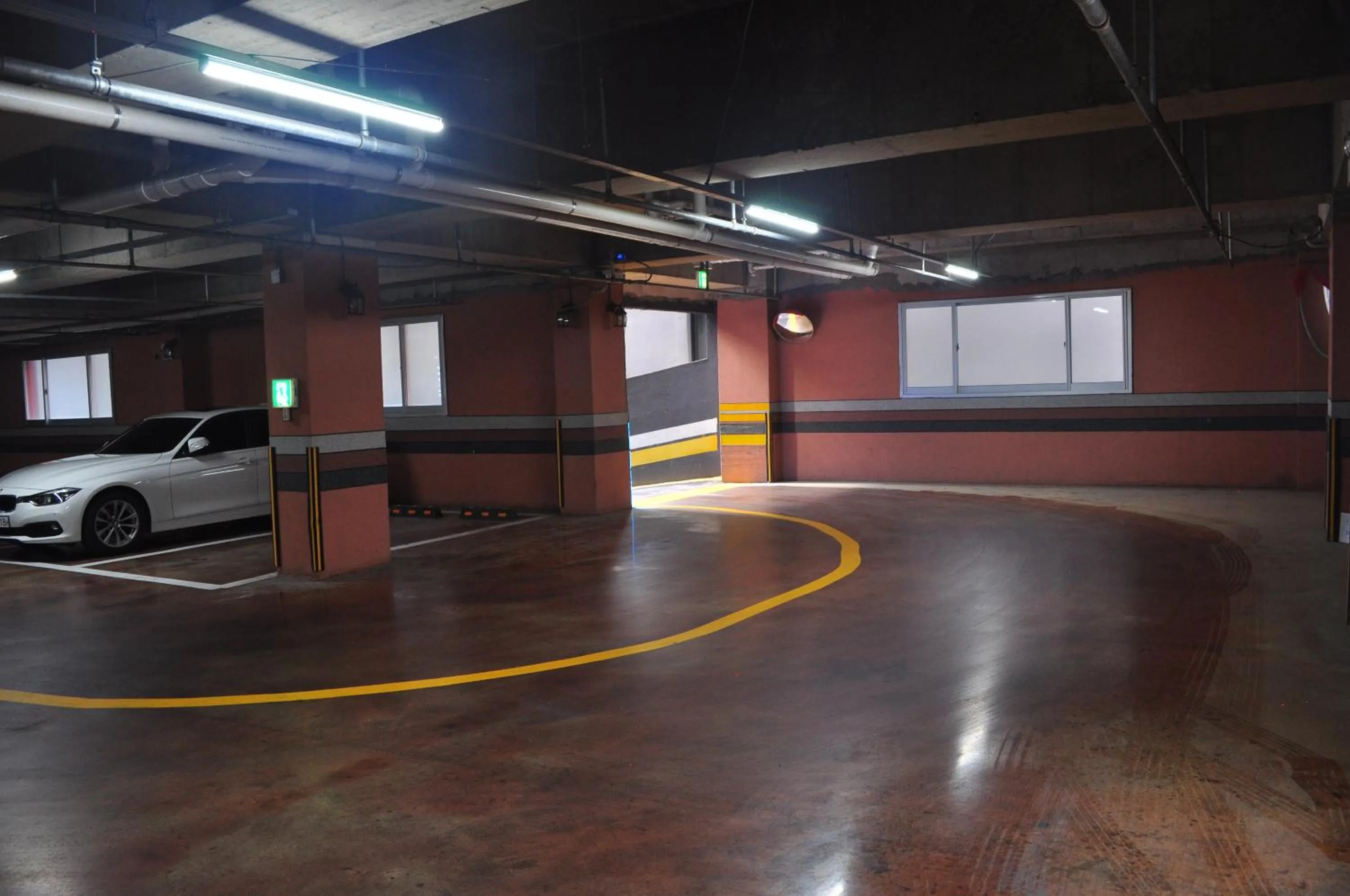 Parking in HOUND Hotel Sangmu