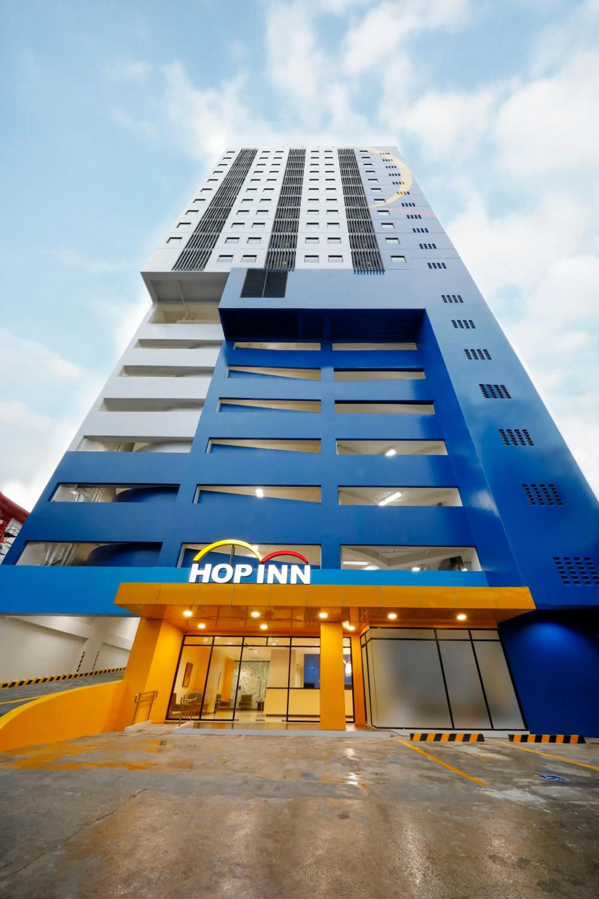 Property building in Hop Inn Hotel North EDSA Quezon City