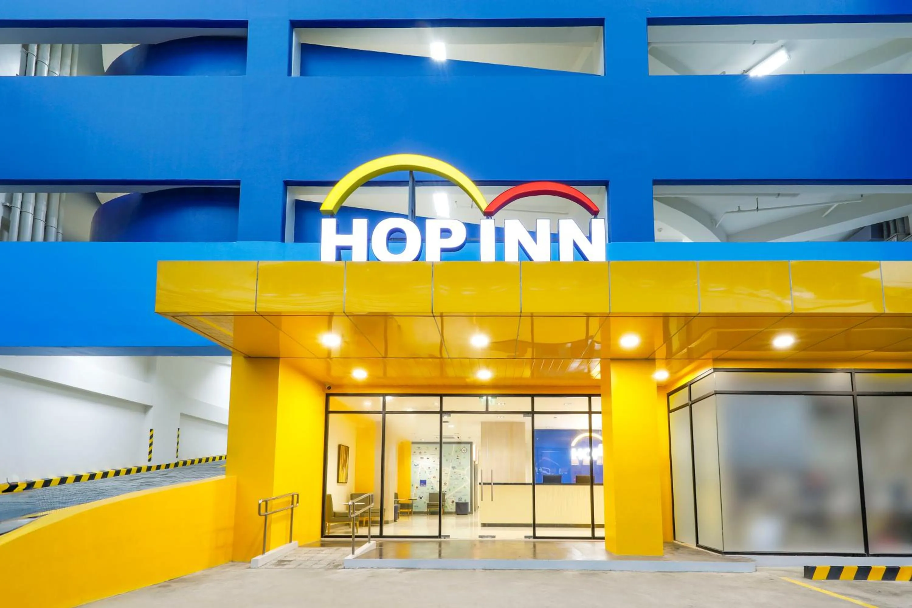 Property building in Hop Inn Hotel North EDSA Quezon City