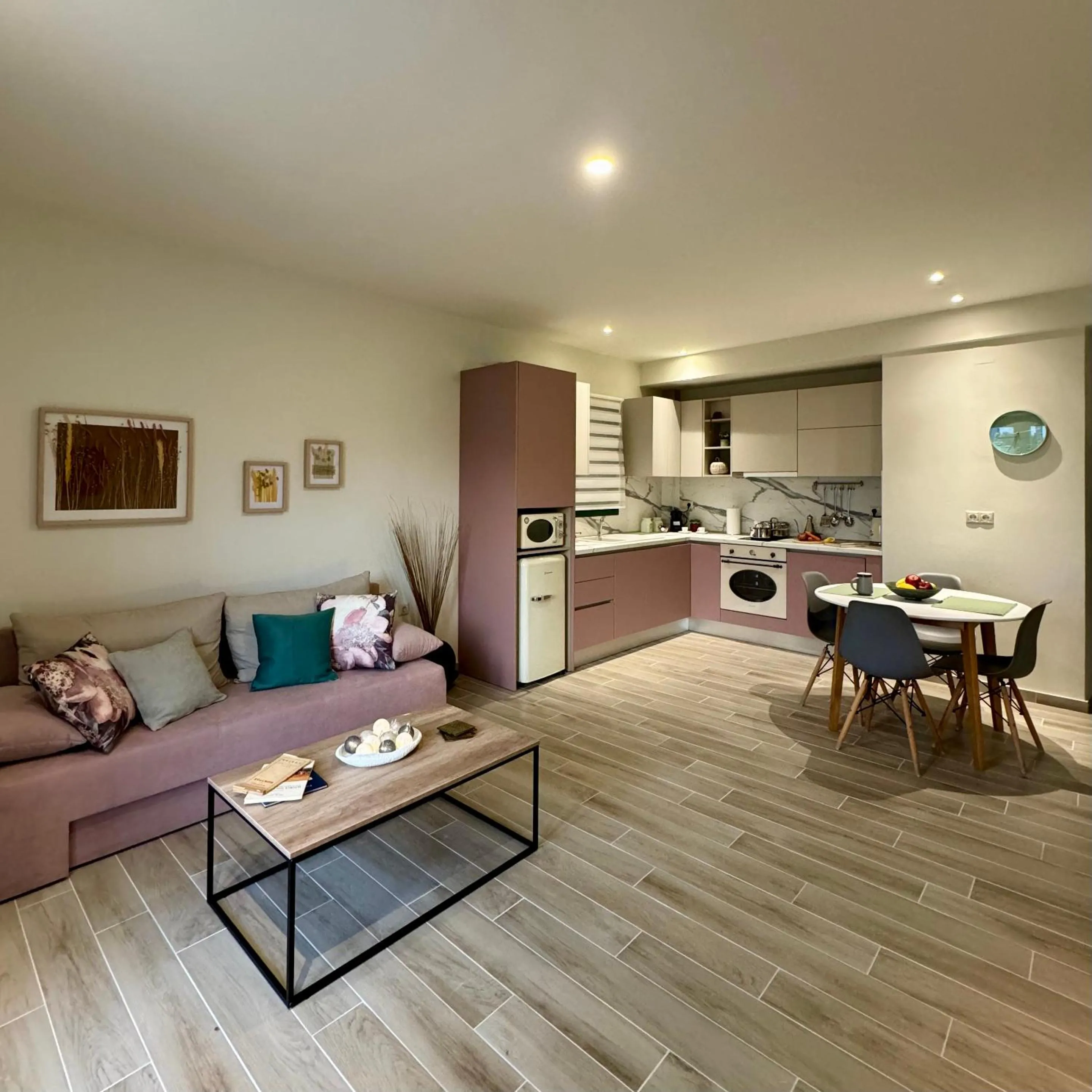 Kitchen or kitchenette in Apidalos Apartments