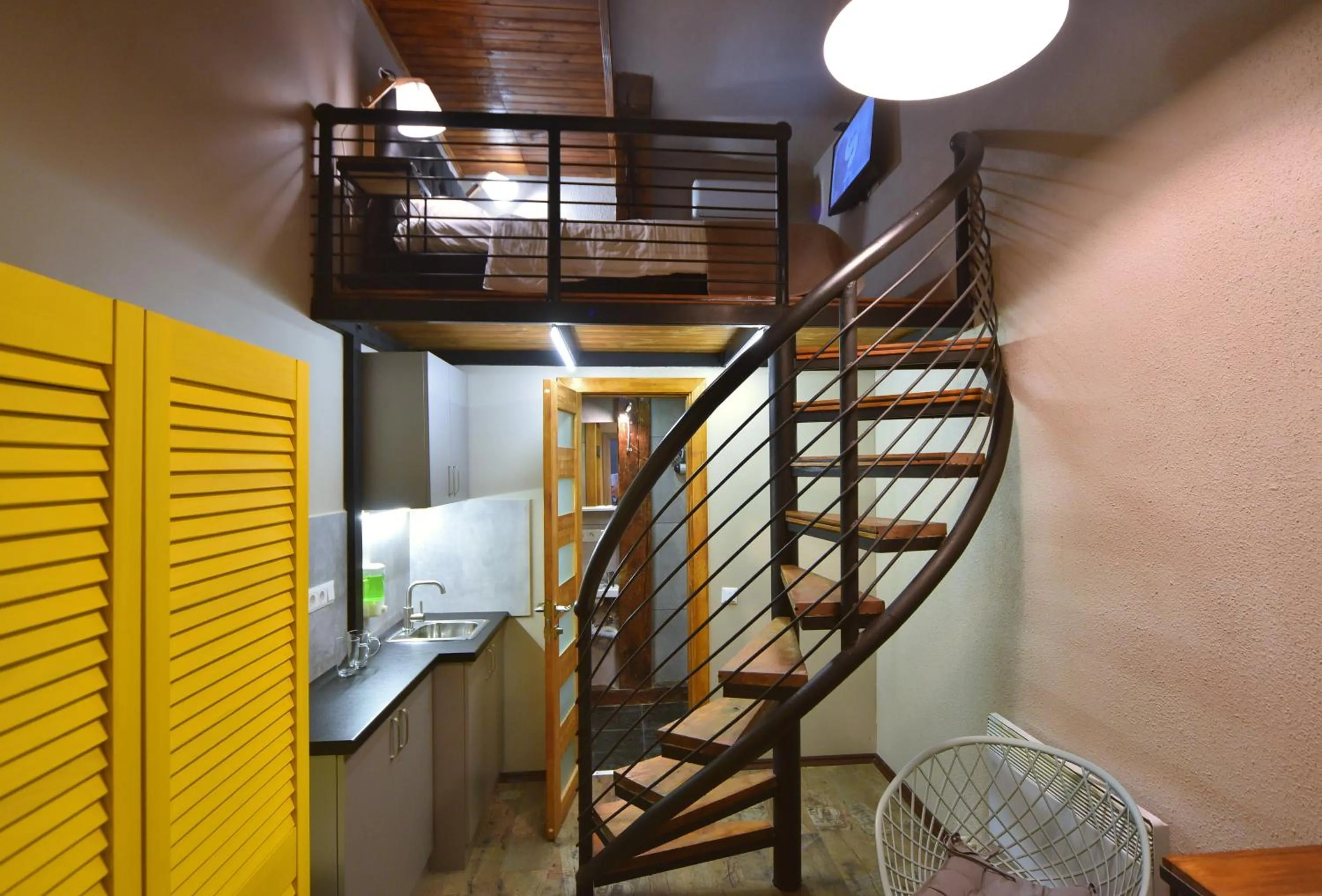 Mezzanine Hotel