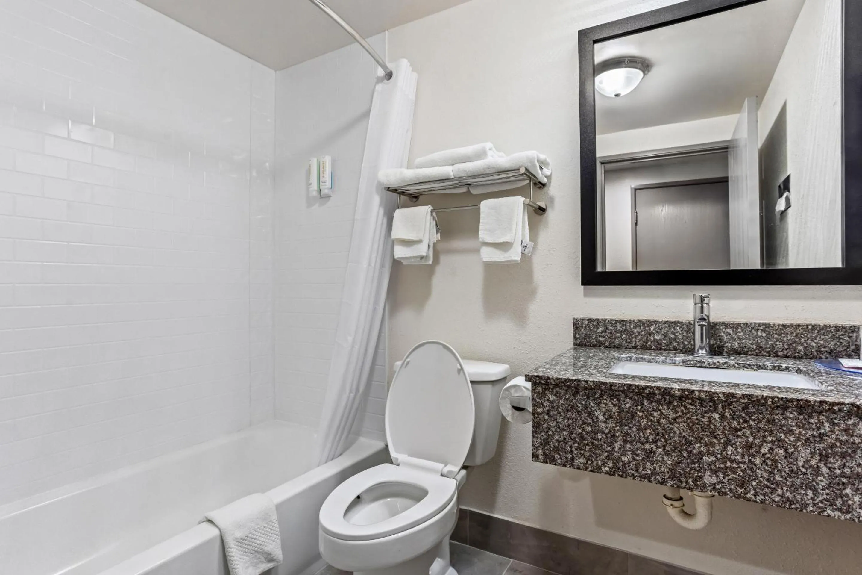 Bathroom in Econo Lodge