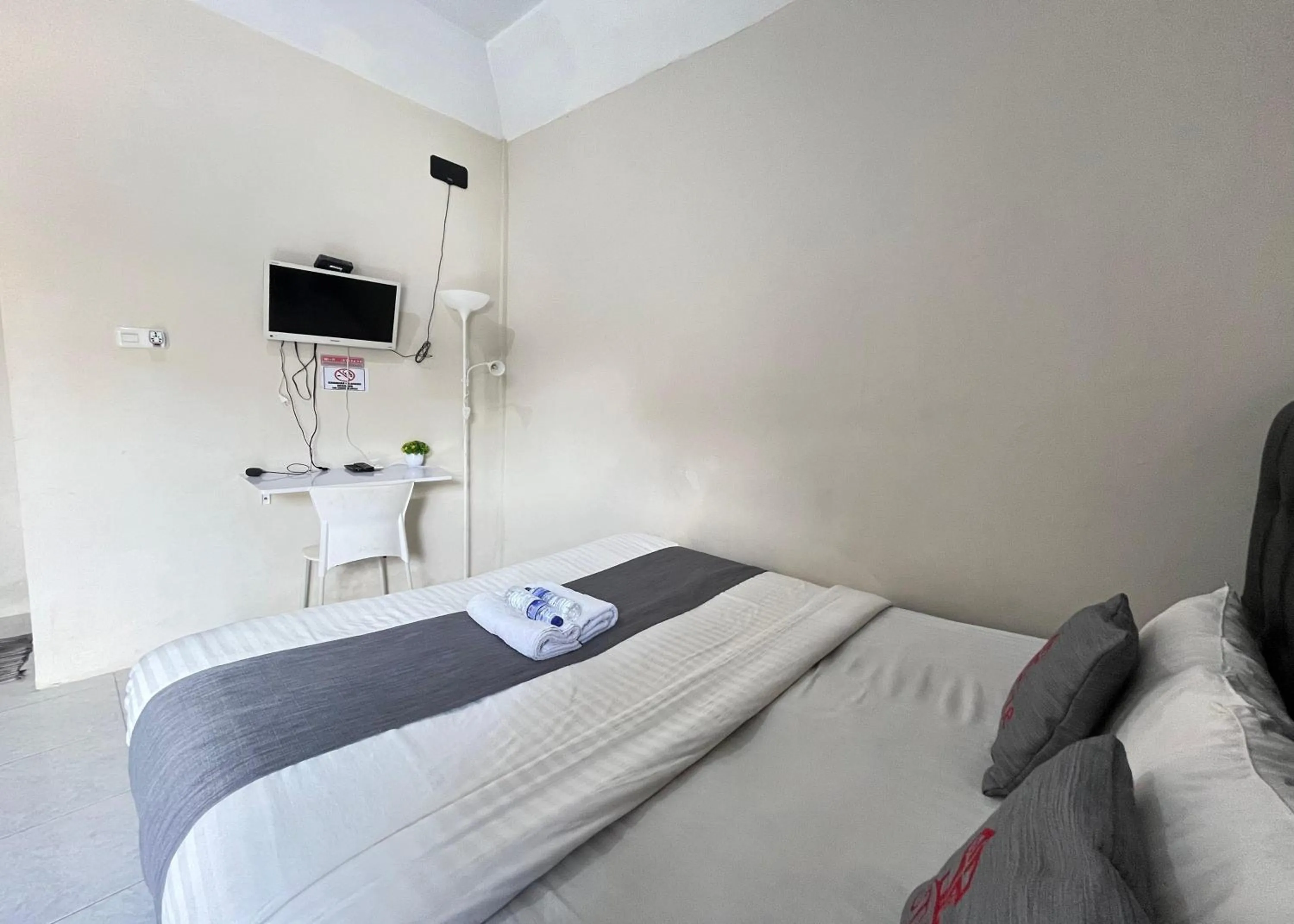 Photo of the whole room in Steze Guesthouse Syariah Telanaipura