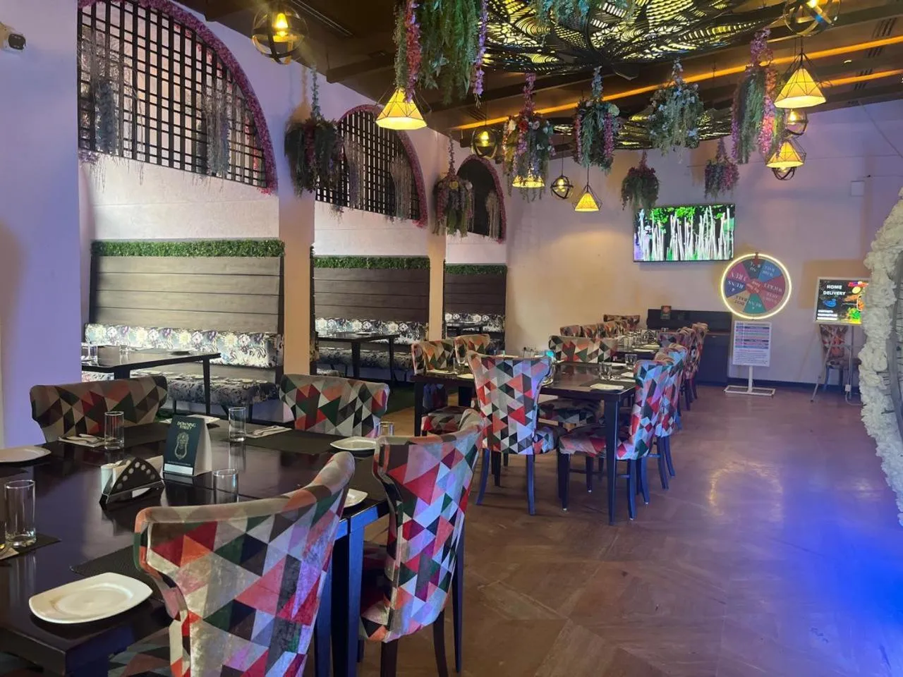 Restaurant/places to eat in Goa Country Club By Pearl Near Udyog vihar Yashobhoomi