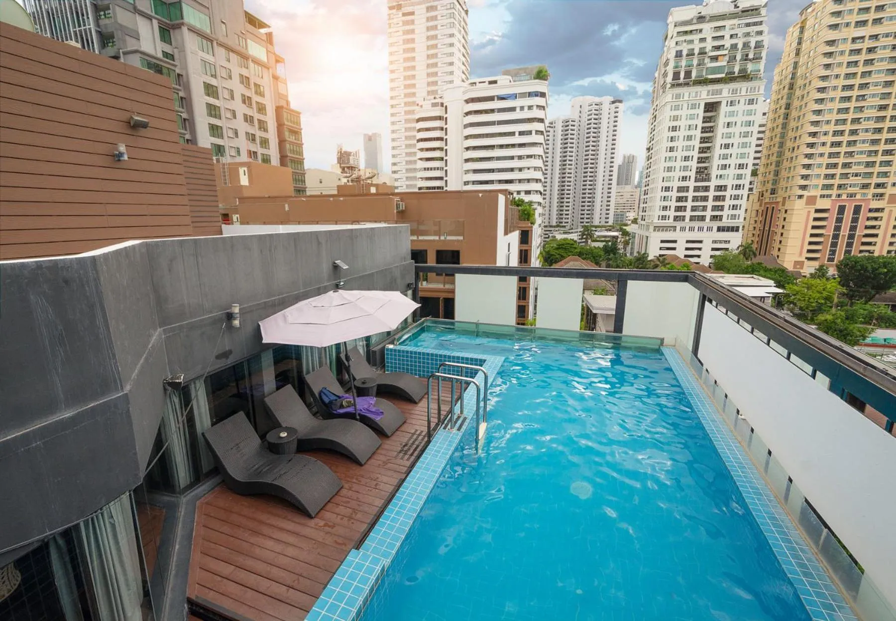 Swimming pool in Metacity Bangkok