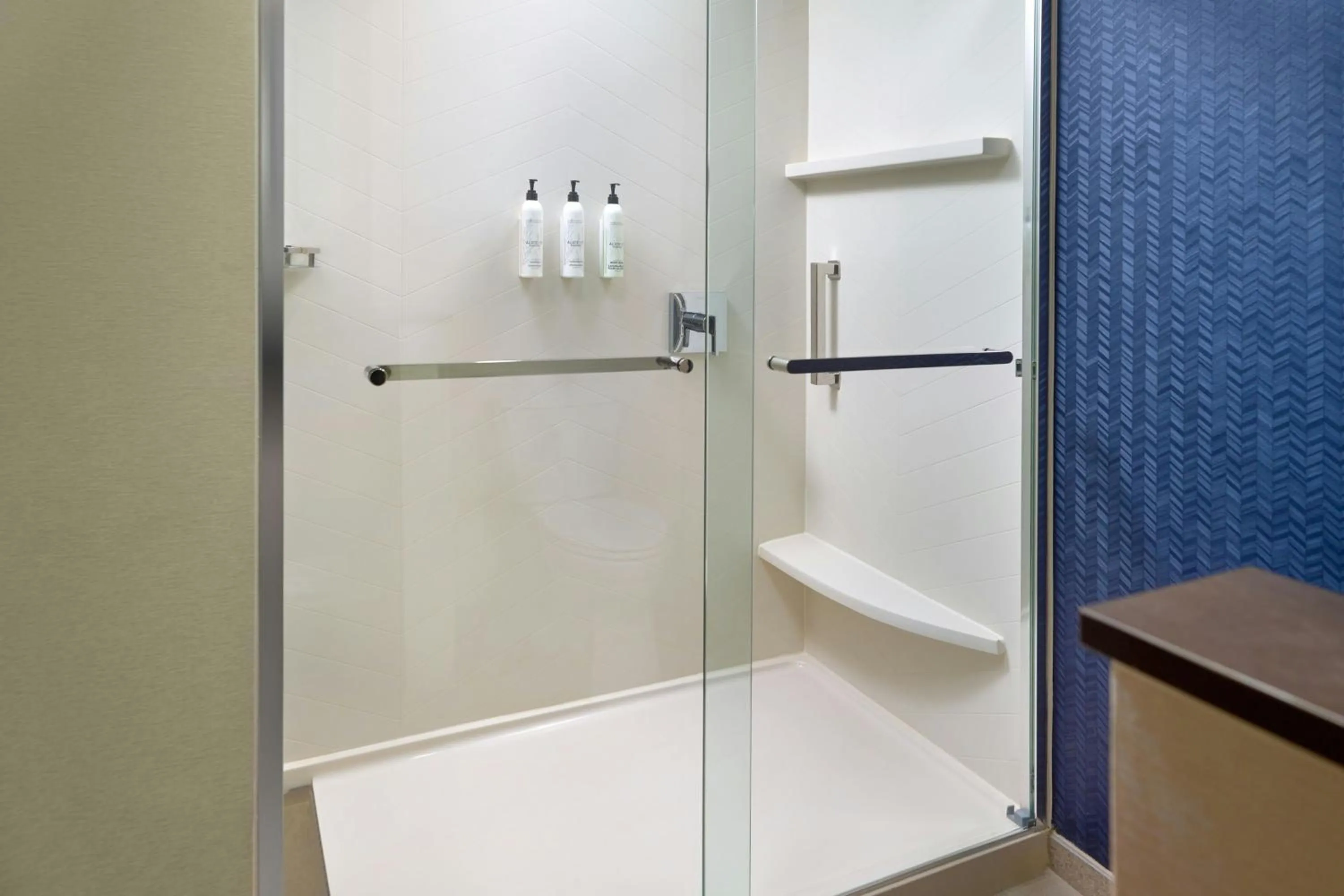 Bathroom in Fairfield by Marriott Inn & Suites Alpharetta Avalon Area