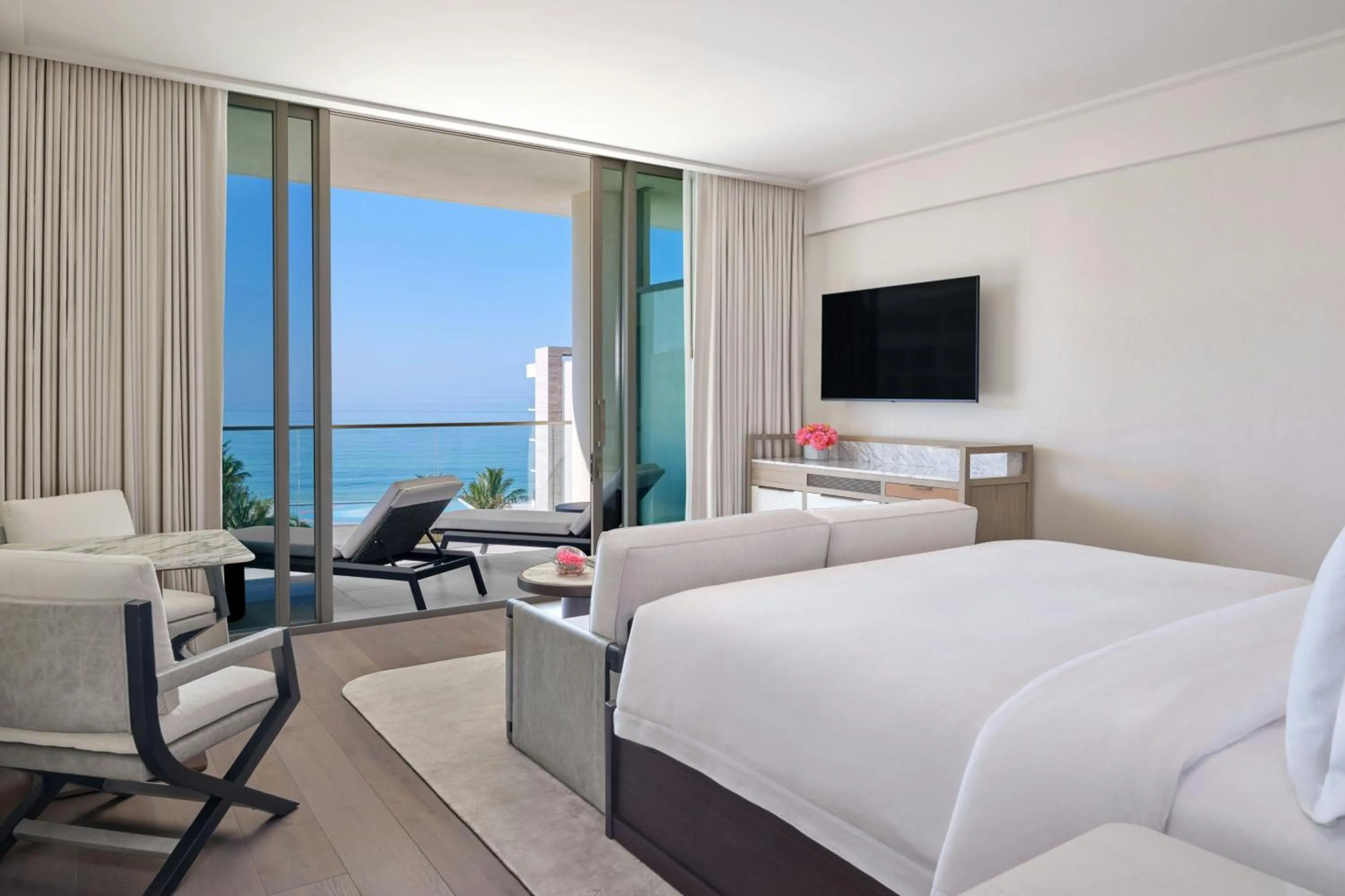 Bedroom, Bed in The St. Regis Longboat Key Resort
