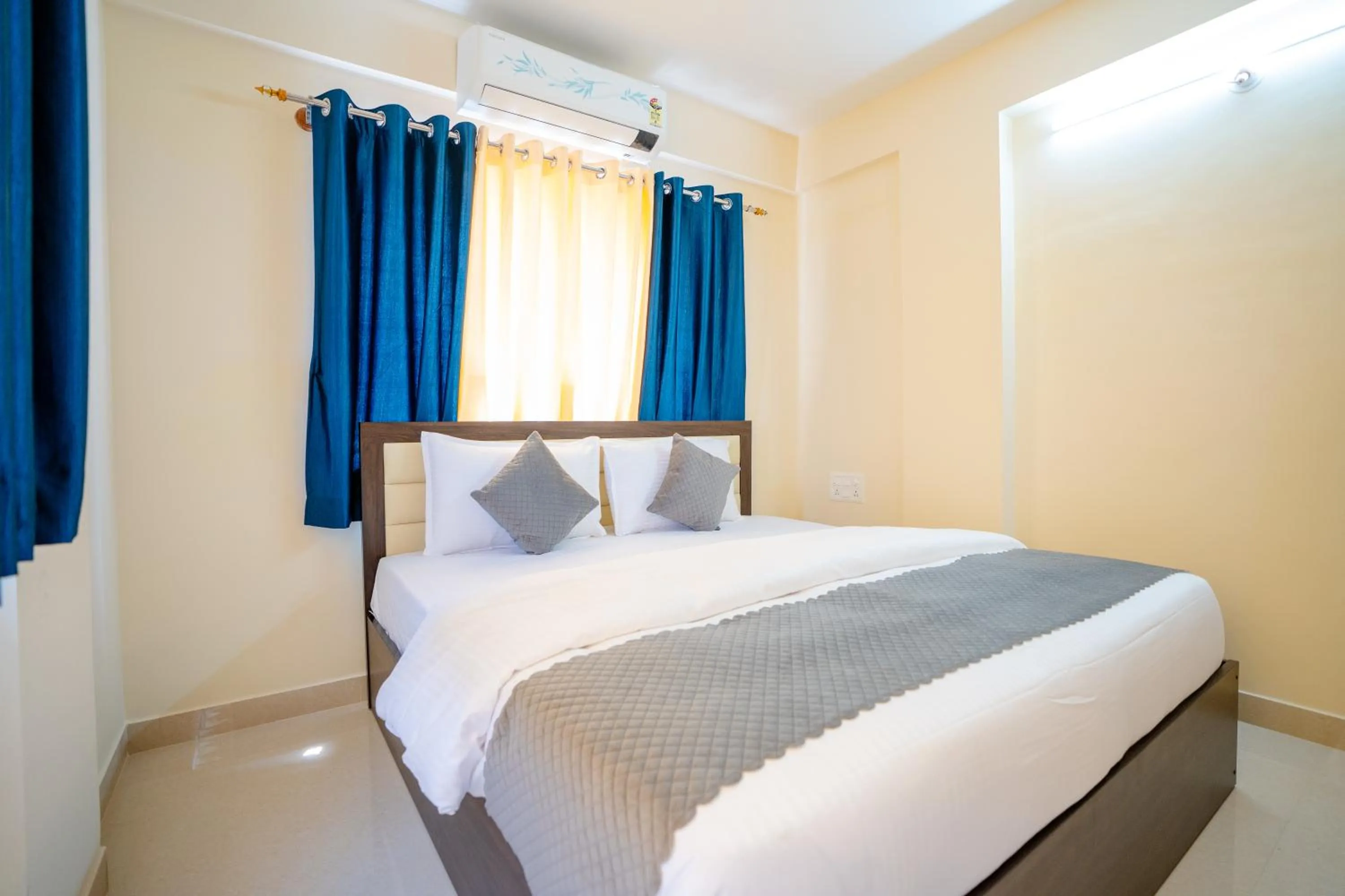 Photo of the whole room, Bed in Elegance Serviced Apartment