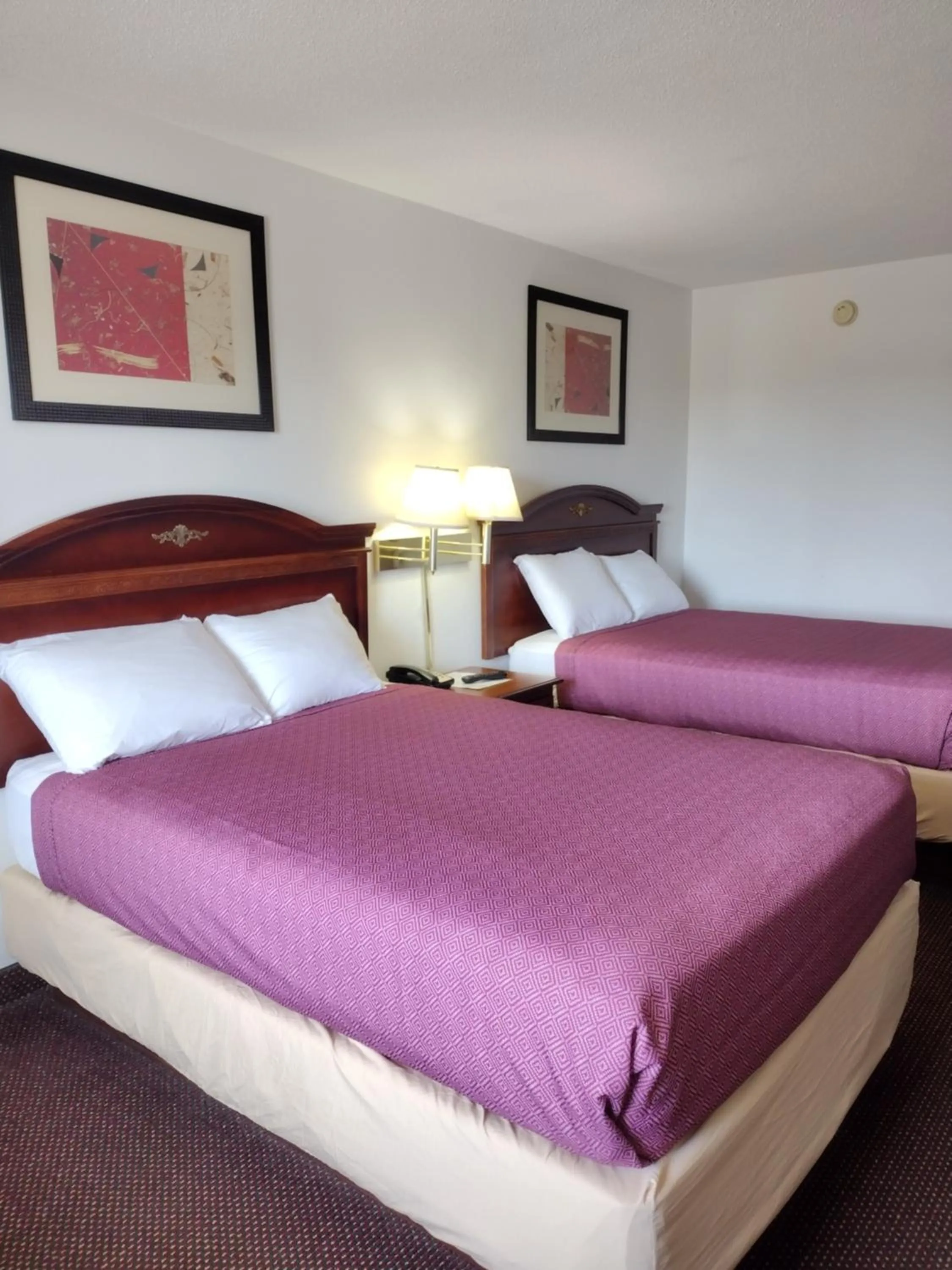 Bed in Hoosier Inn- Portland