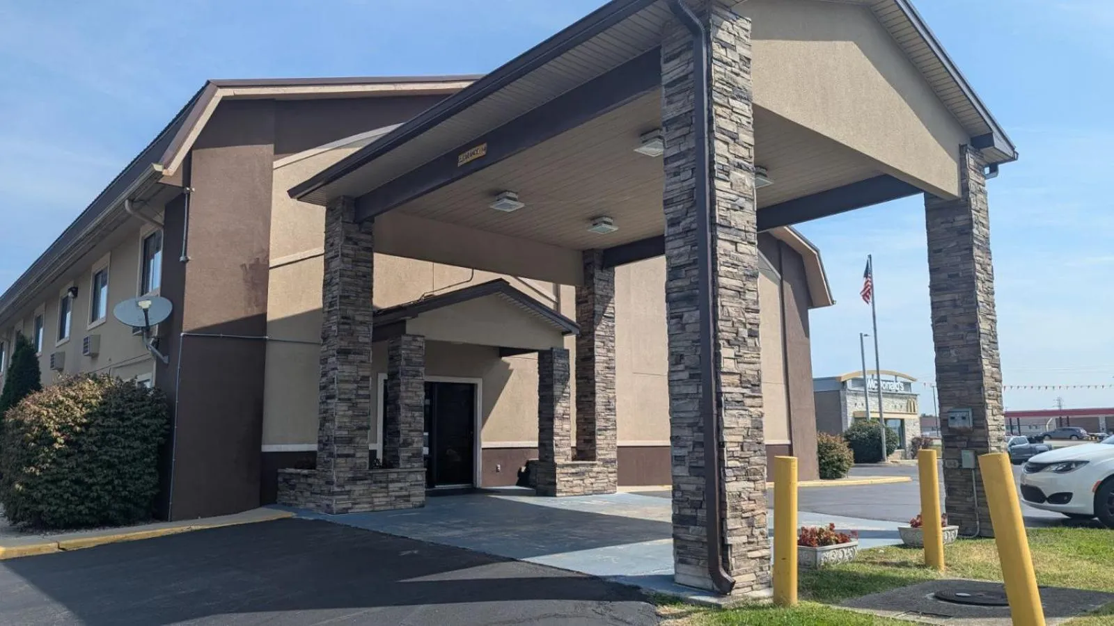 Property building in Super 8 by Wyndham Shelbyville