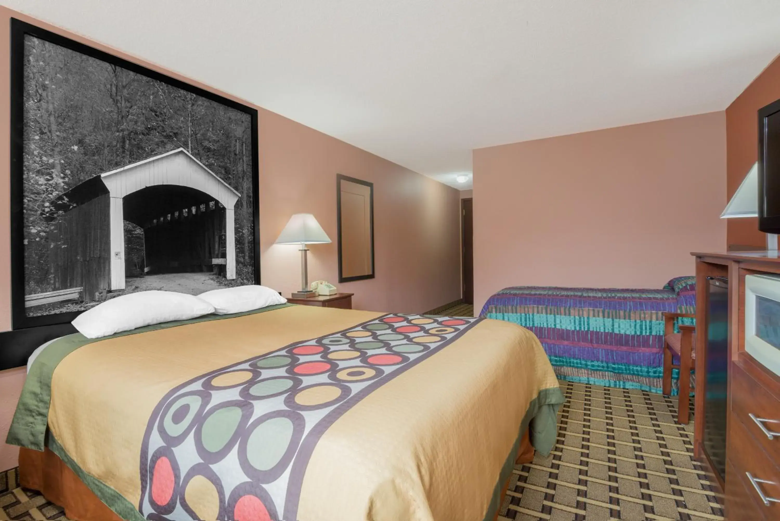 Queen Room - Disability Access/Non-Smoking in Super 8 by Wyndham Shelbyville Queen Room - Disability Access/Non-Smoking in Super 8 by Wyndham Shelbyville