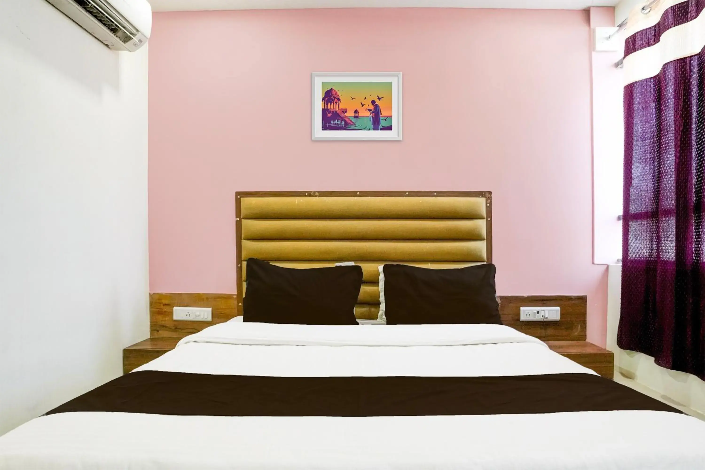 Bedroom, Bed in Hotel O RR Hotel Bedroom, Bed in Hotel O RR Hotel