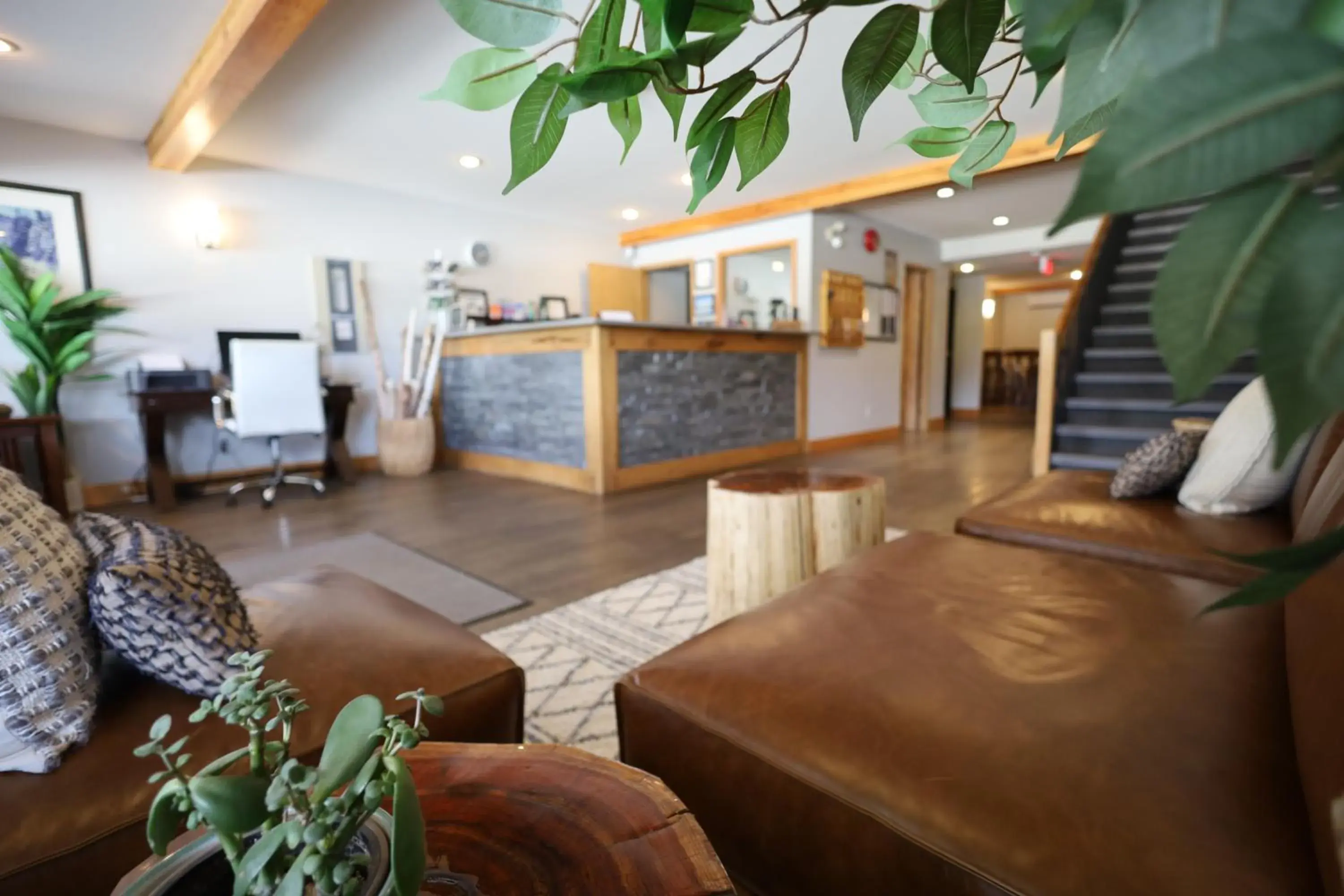 Glacier Mountain Lodge Glacier Mountain Lodge