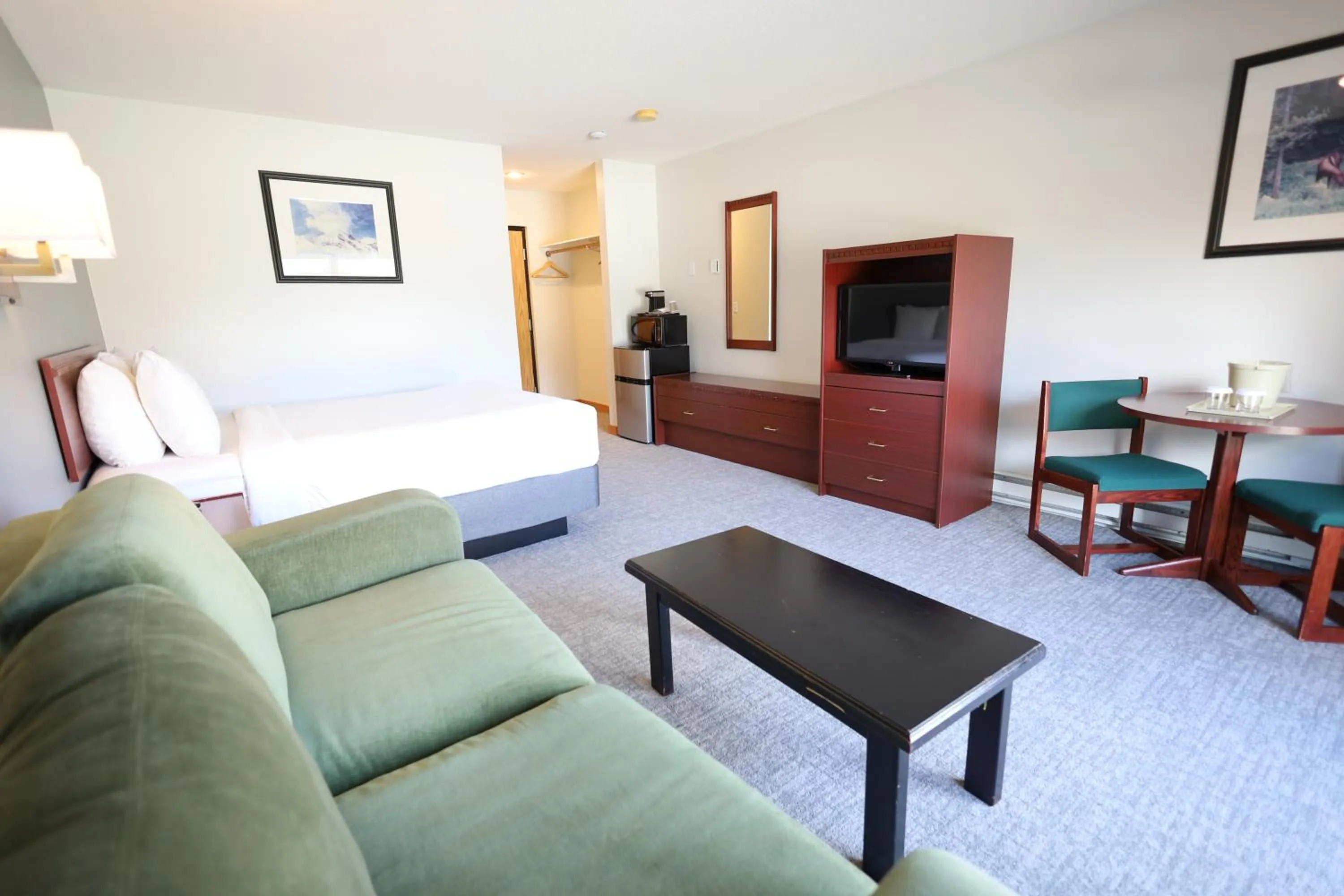 Glacier Mountain Lodge