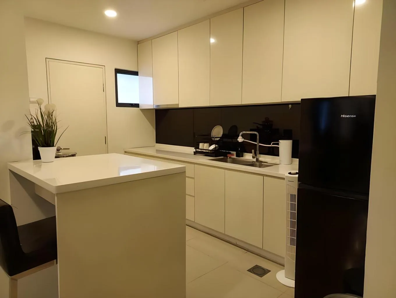 Kitchen or kitchenette in Emerald Homes Cozy Homestay at Ion Delemen Genting Highlands