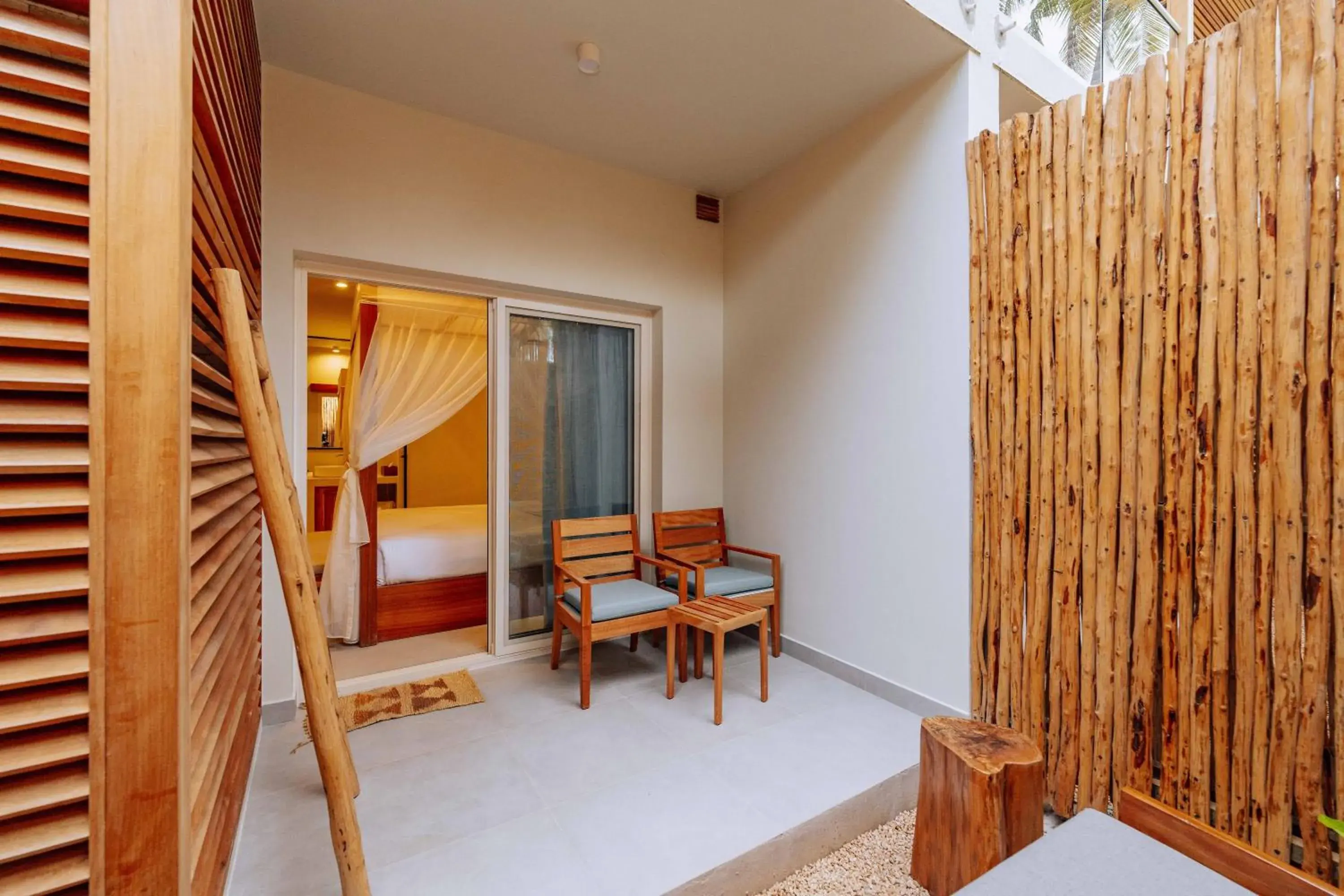 Shower in Samawa Living Shower in Samawa Living