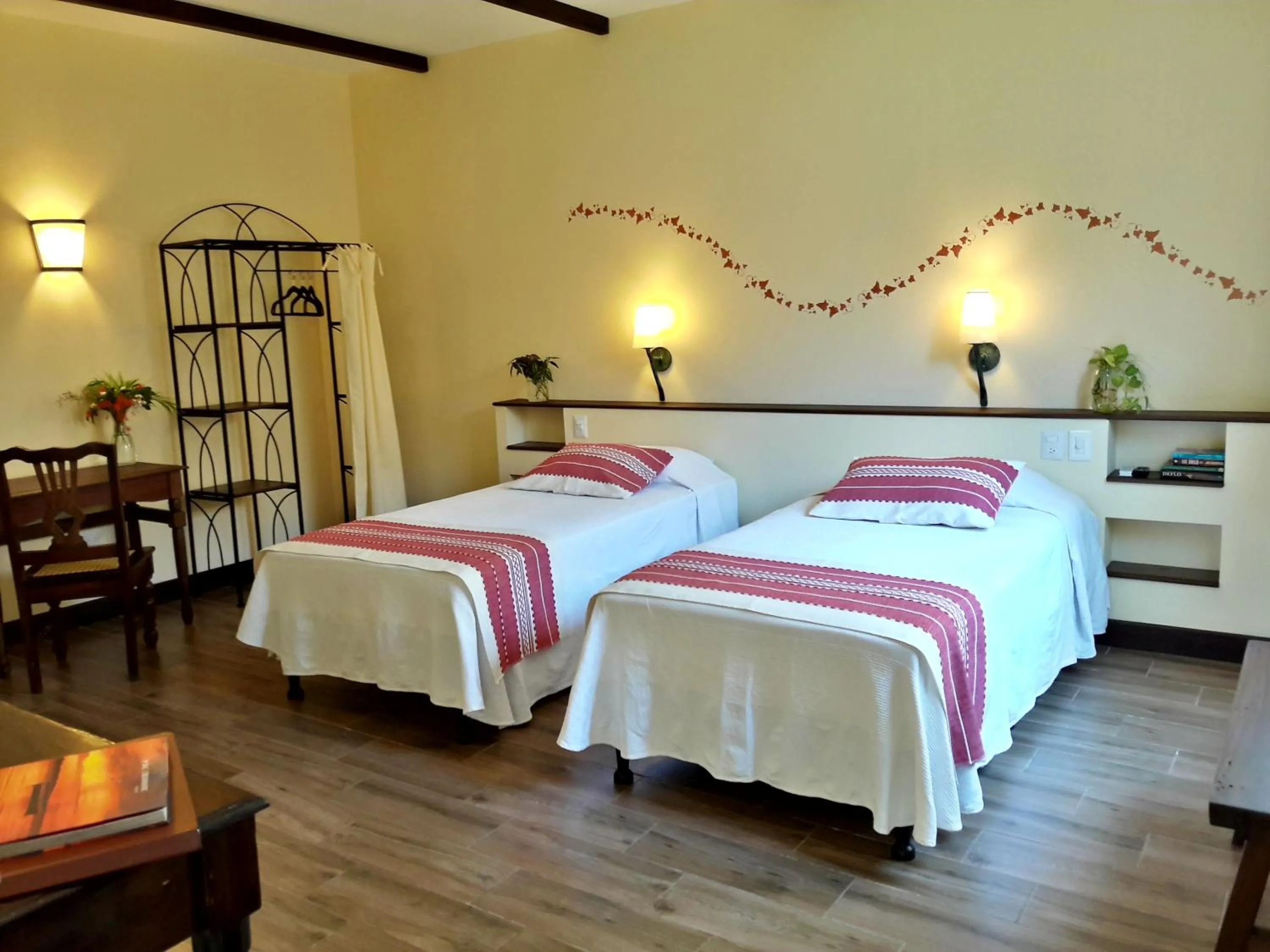 Photo of the whole room, Bed in Hotel Patio del Malinche