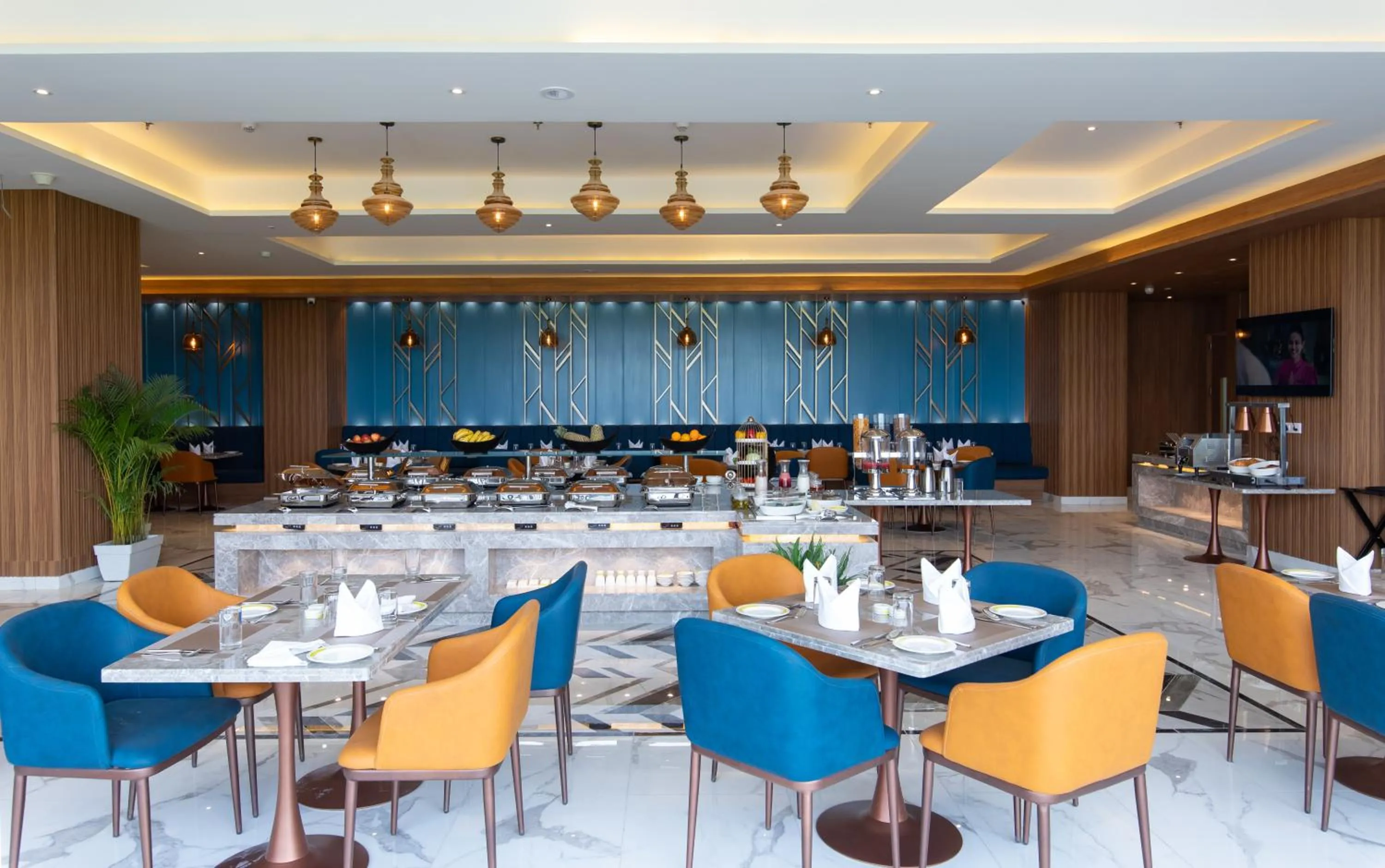 Hometel Lucknow - A Sarovar Hotel
