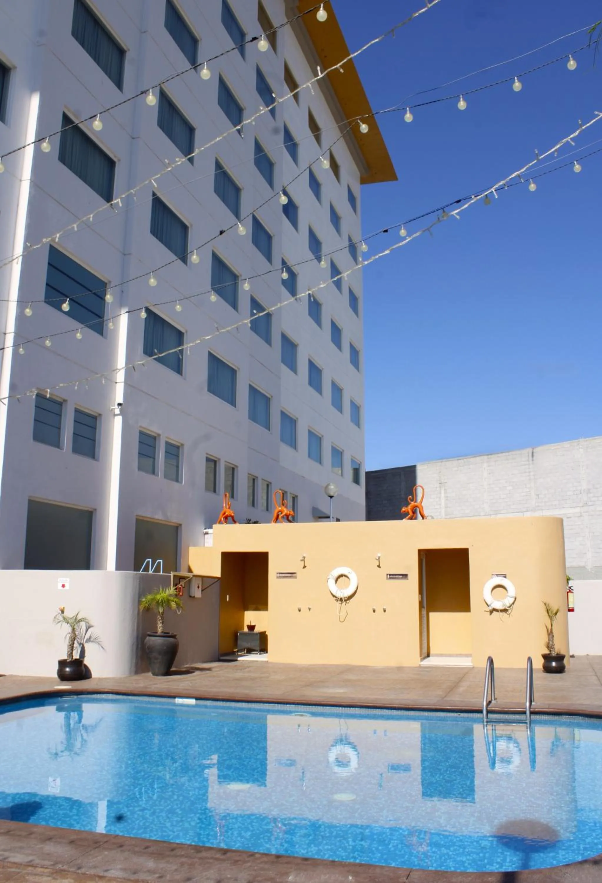 Swimming pool in Hampton Inn by Hilton Silao-Aeropuerto, Mexico