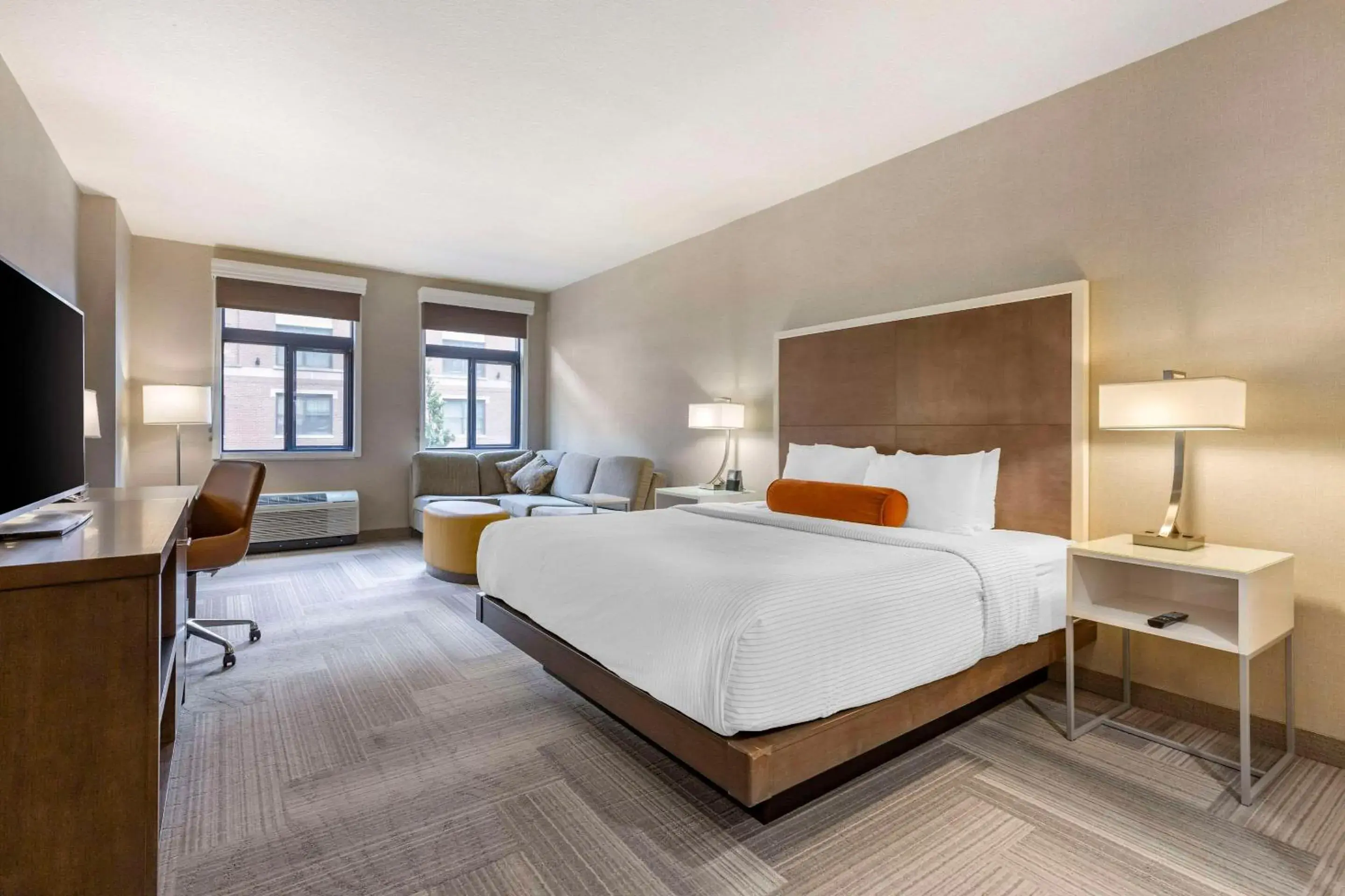 Bedroom, Bed in Cambria Hotel Rockville Bedroom, Bed in Cambria Hotel Rockville