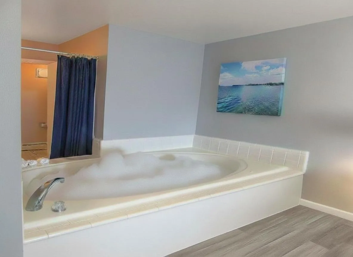 Hot Tub in Pointes North Beachfront Hotel - 2 Person Spa Tub Studios