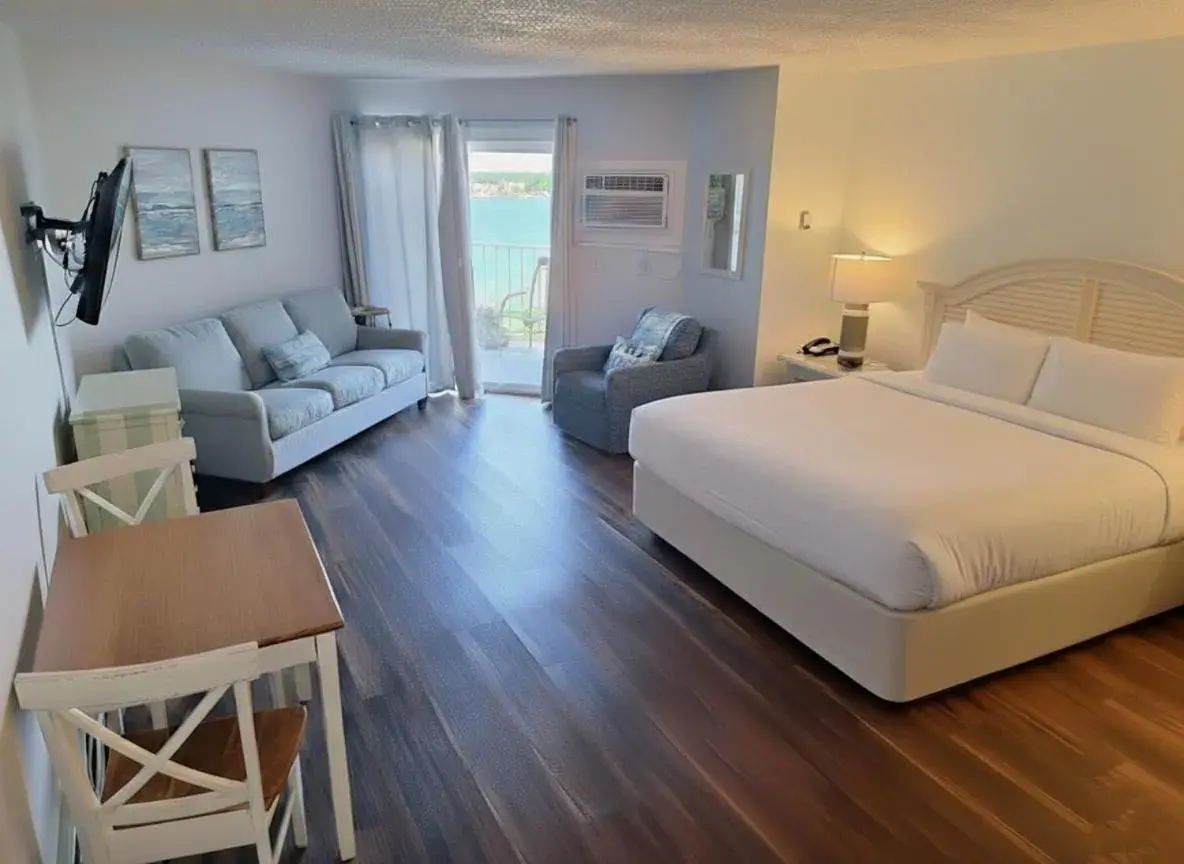 Bed in Pointes North Beachfront Resort Hotel Bed in Pointes North Beachfront Resort Hotel