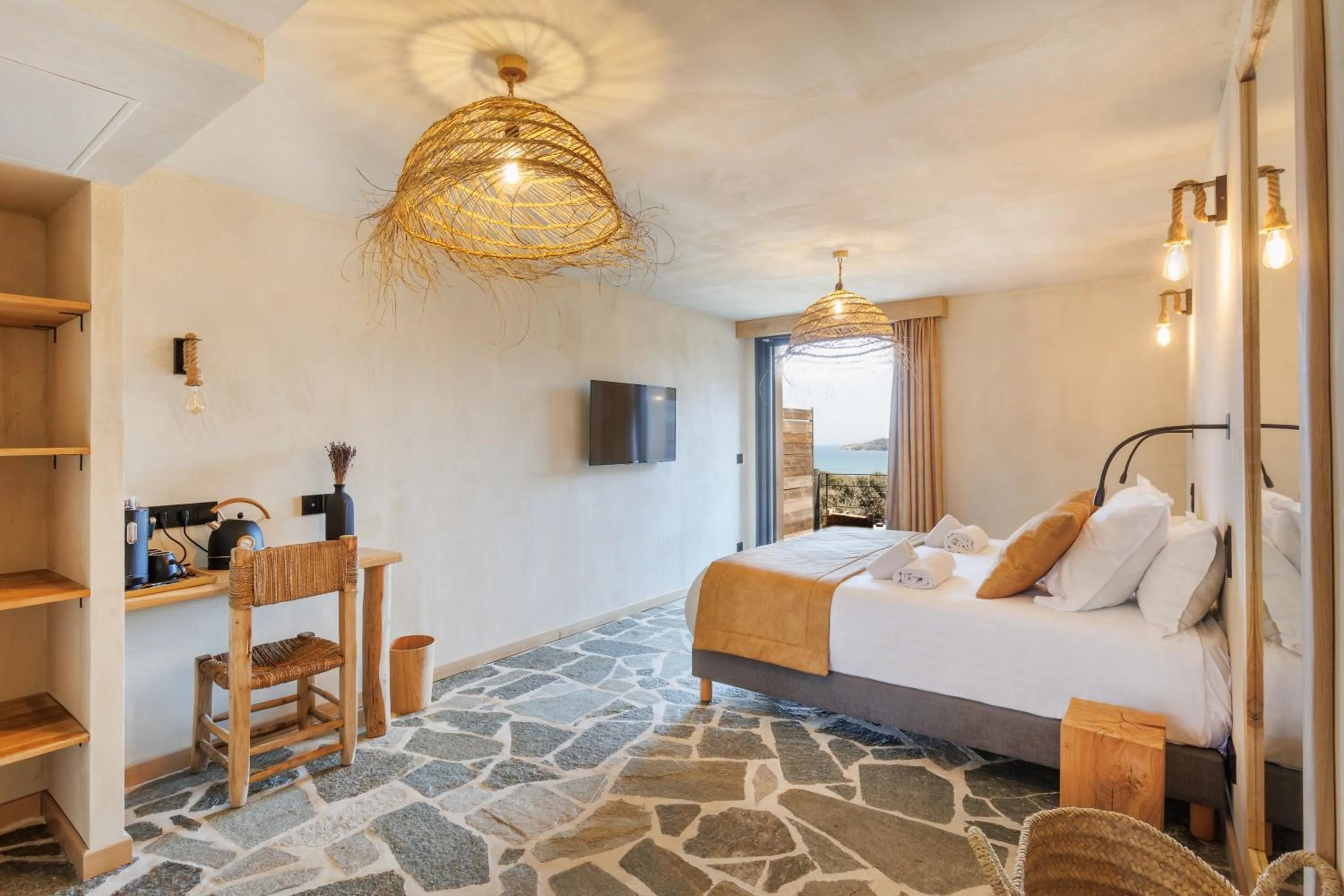 Bedroom, Bed in Le Domaine de la mer - Beach hotel Nature&Authenticité Hyères