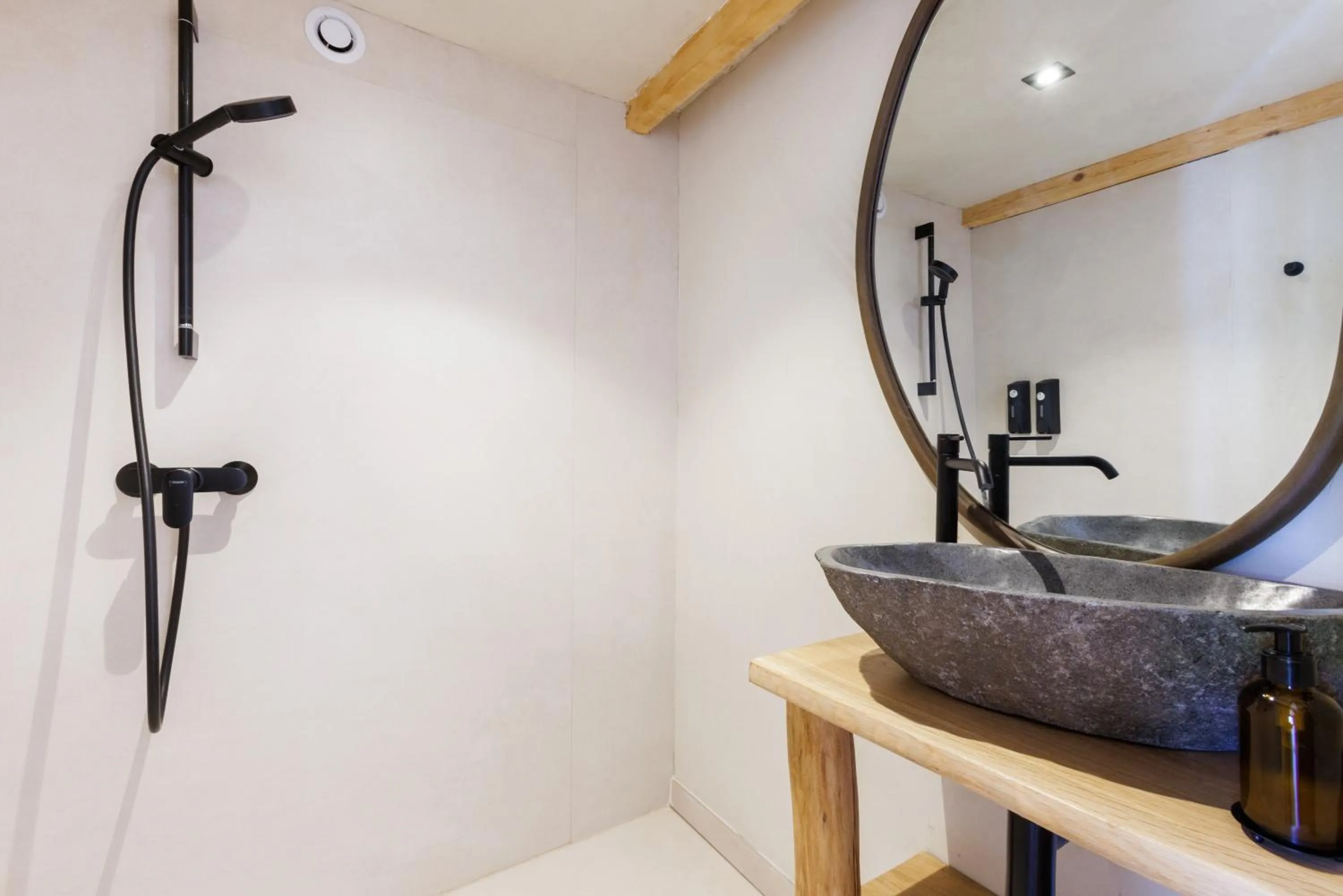 Bathroom in Le Domaine de la mer - Beach hotel Nature&Authenticité Hyères