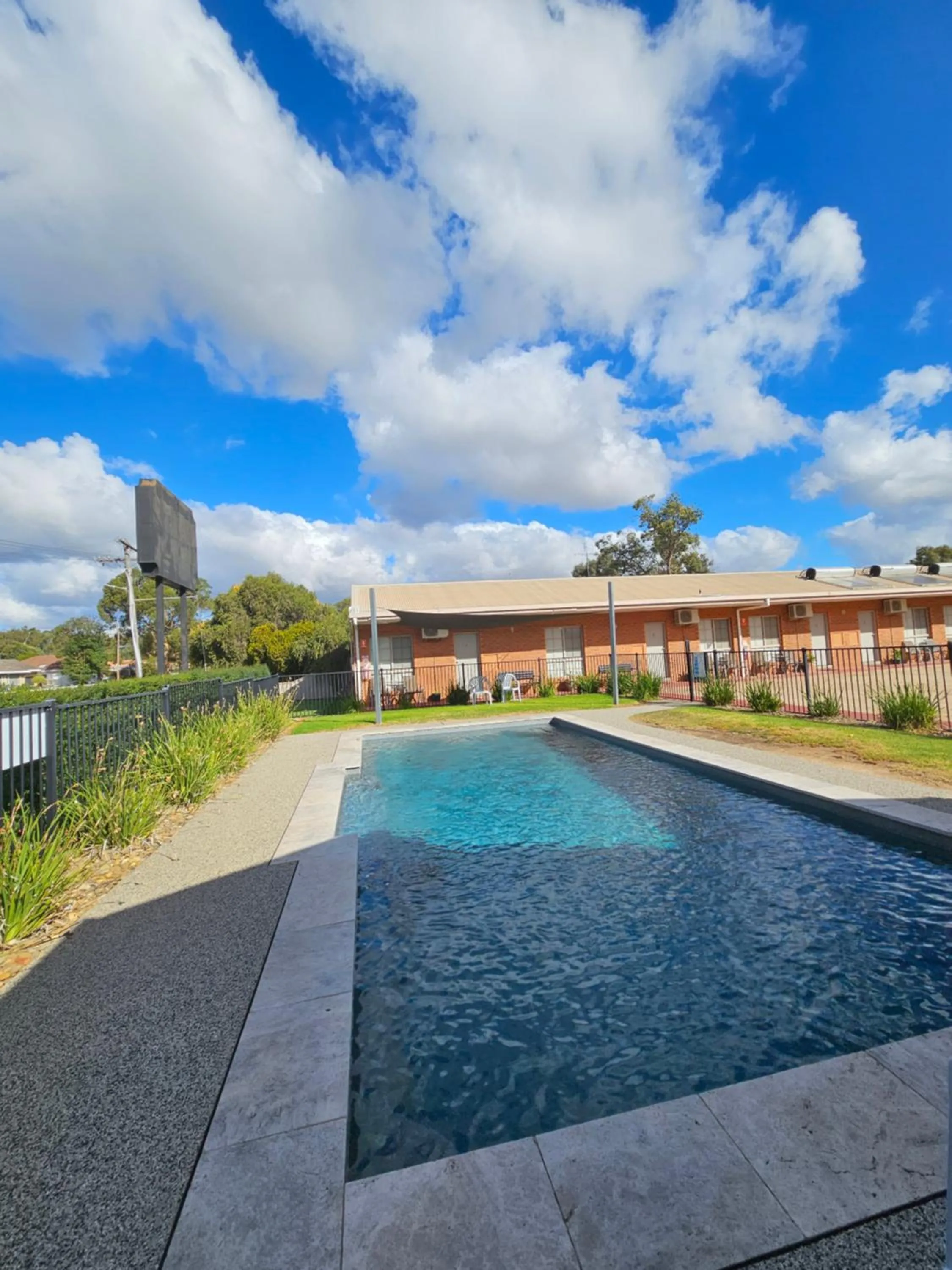 Pool view in Bridge Motor Inn Tocumwal