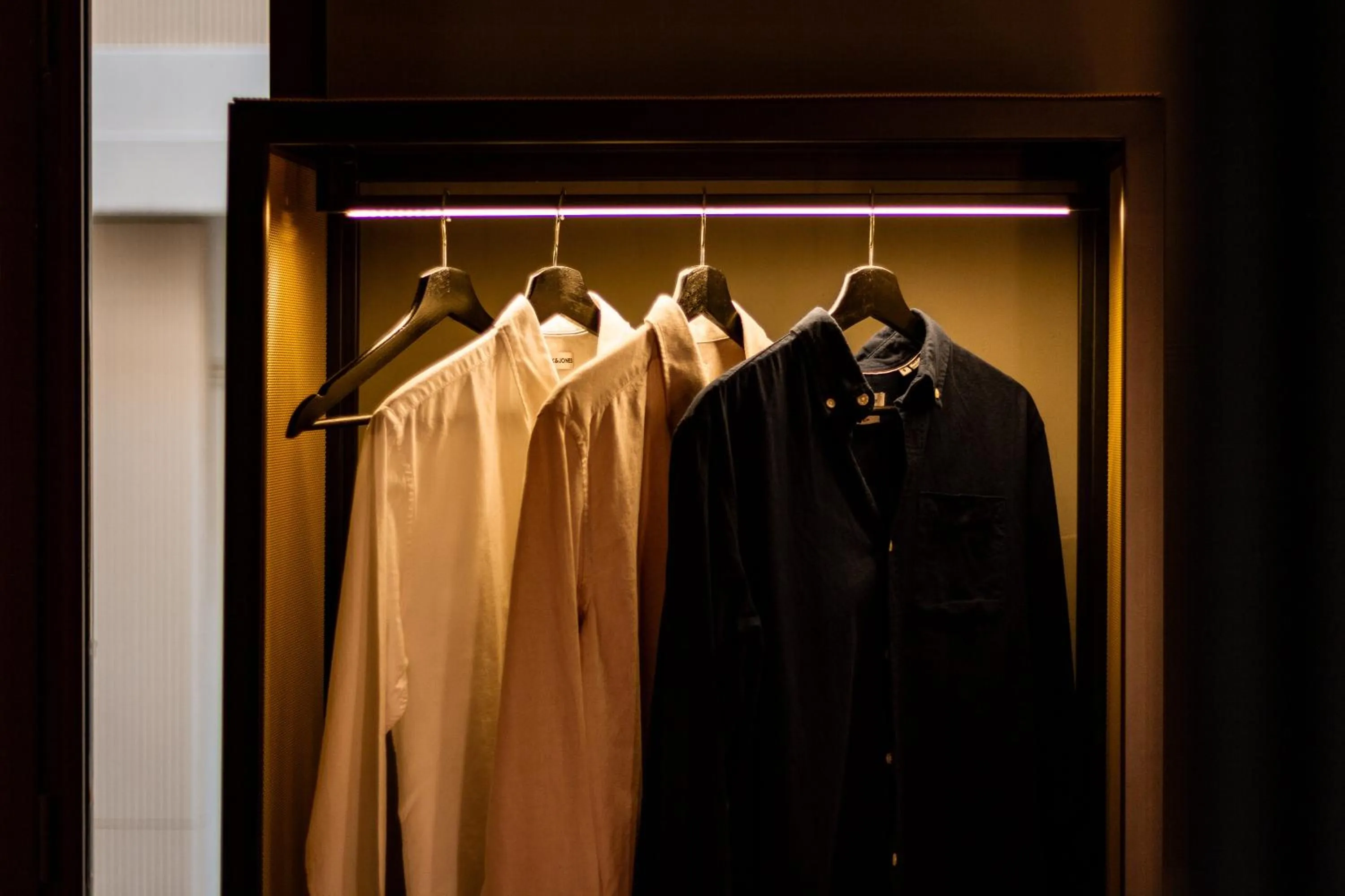 wardrobe in Letoh Letoh Sevilla