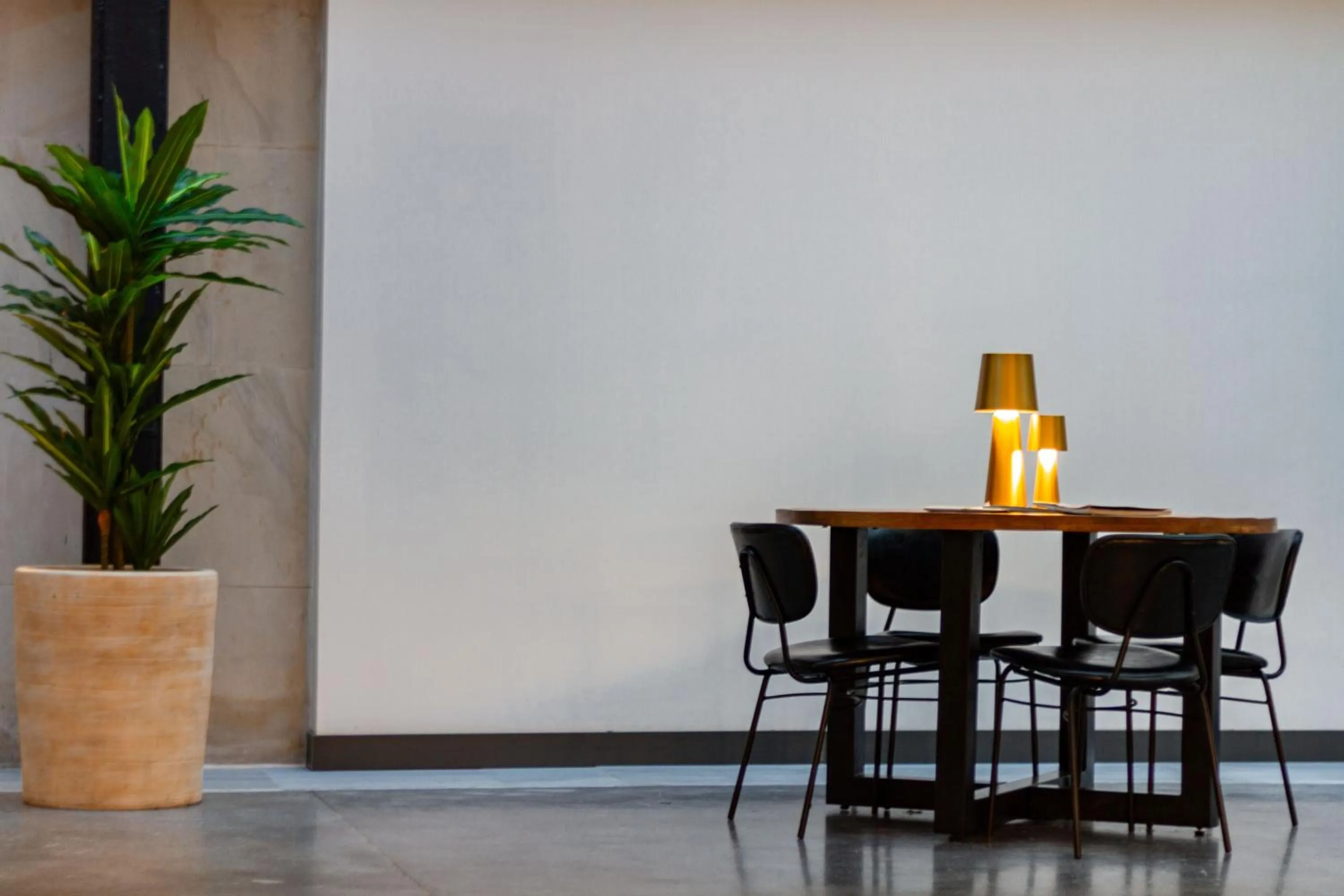 Seating area in Letoh Letoh Sevilla