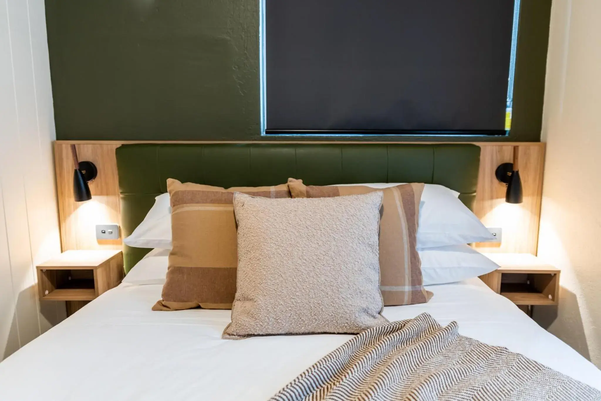 Standard Queen Room - Standard in Eyre Hotel Standard Queen Room - Standard in Eyre Hotel