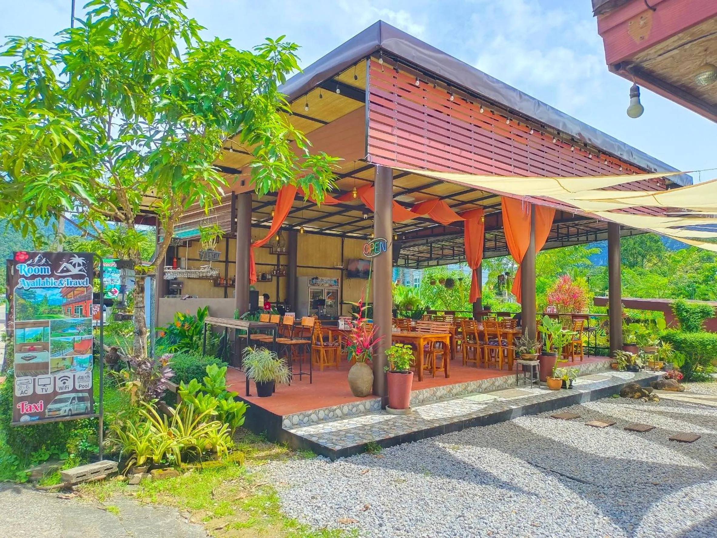 Restaurant/places to eat in Khao Sok Country Resort