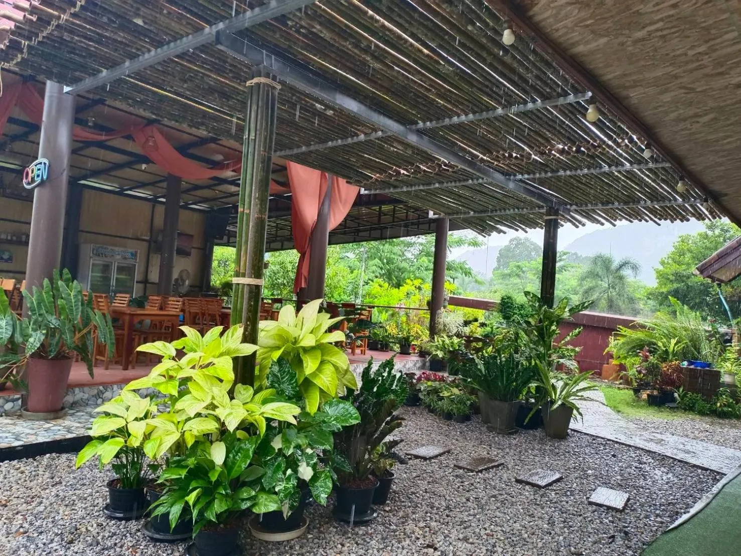 Restaurant/places to eat in Khao Sok Country Resort