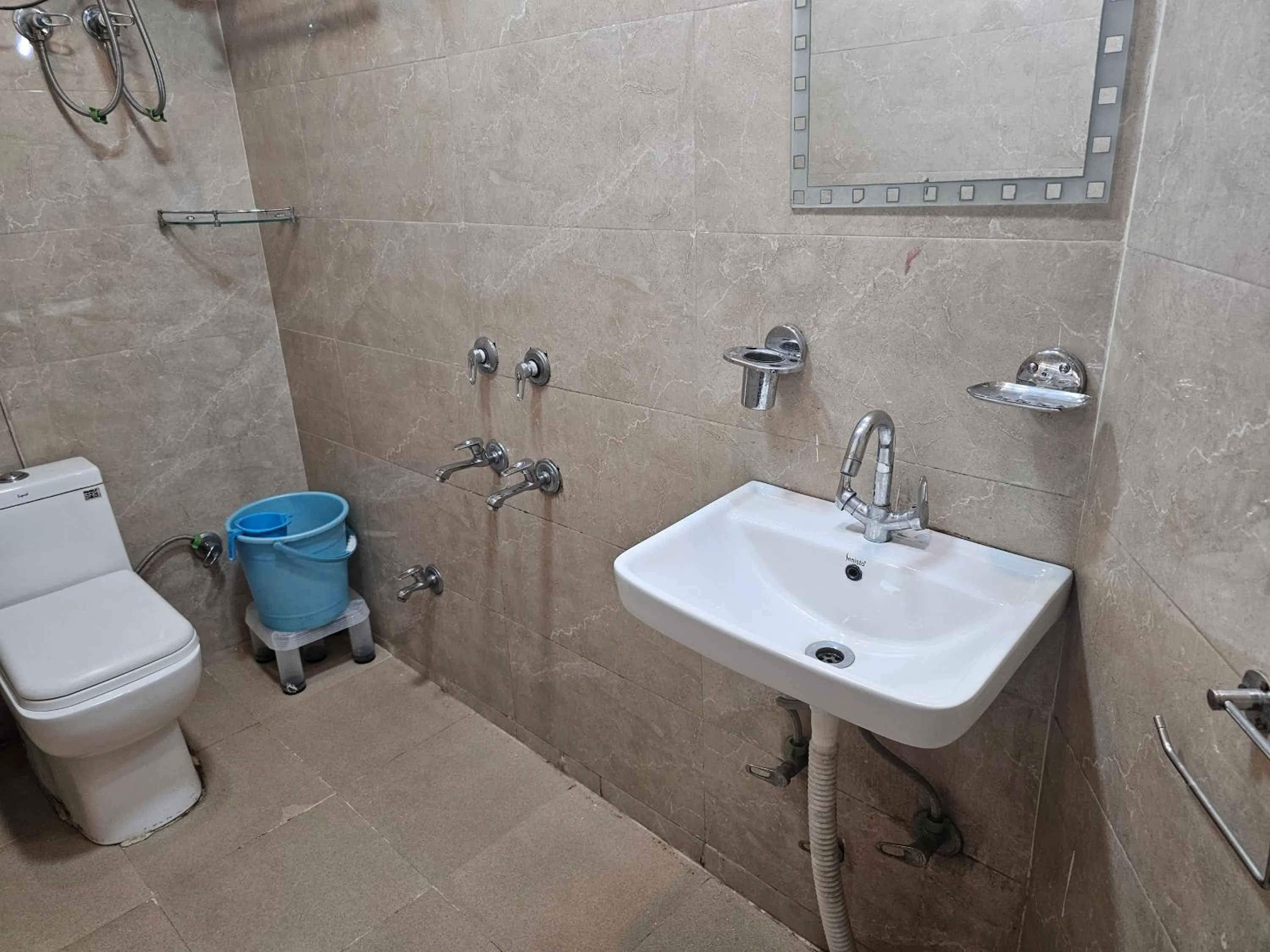 Bathroom in Sky Bloom Luxury Homestay