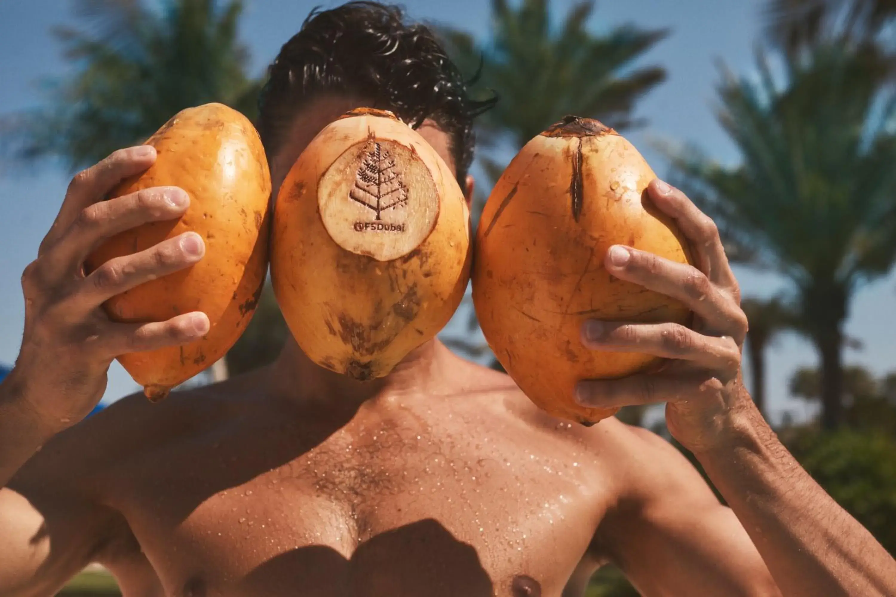 Swimming pool in Four Seasons Resort Dubai at Jumeirah Beach Swimming pool in Four Seasons Resort Dubai at Jumeirah Beach