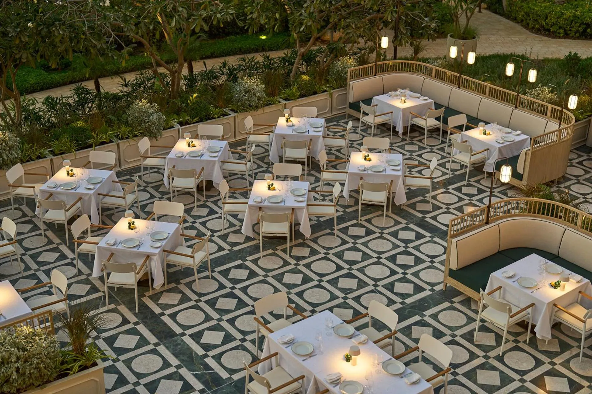 Restaurant/places to eat in Four Seasons Resort Dubai at Jumeirah Beach