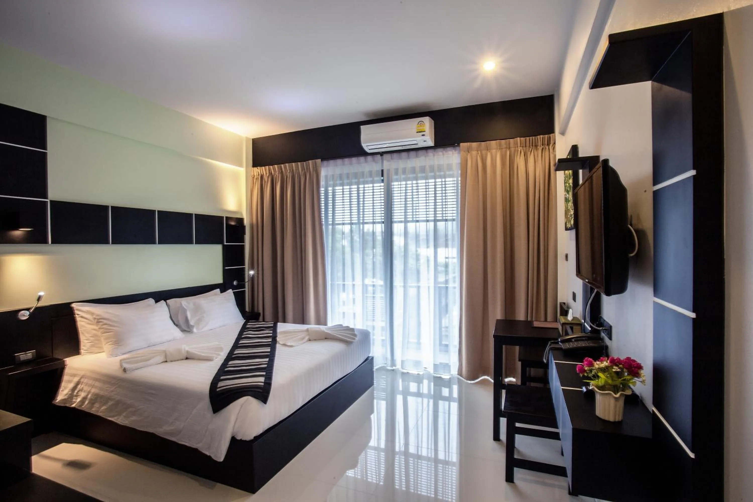 Photo of the whole room, Bed in Aonang Viva Resort - SHA Plus