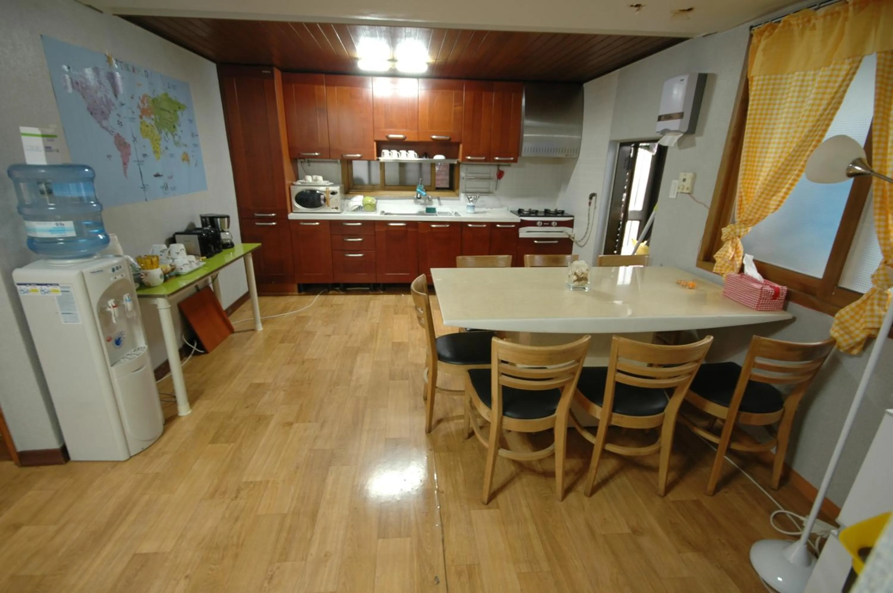 Coffee/tea facilities in Appletree Guesthouse