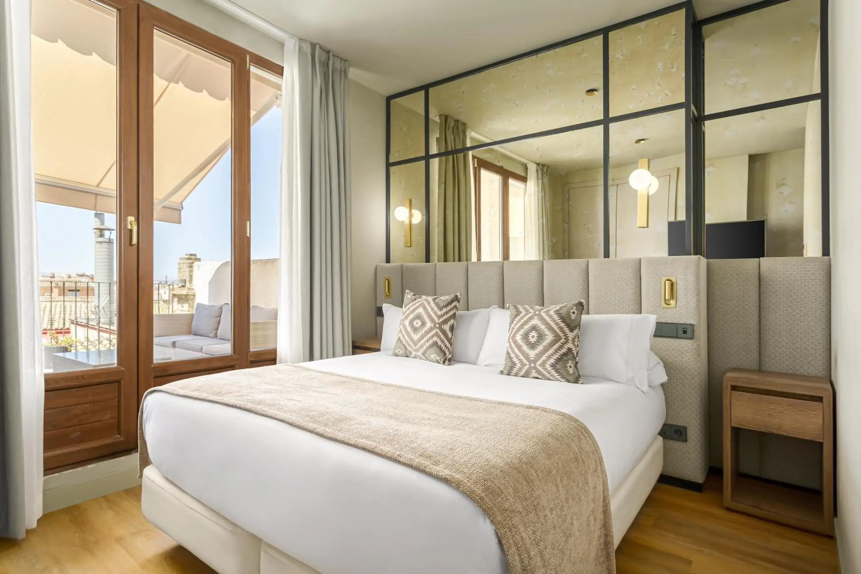 Bed in Room Mate Leo, Granada Bed in Room Mate Leo, Granada