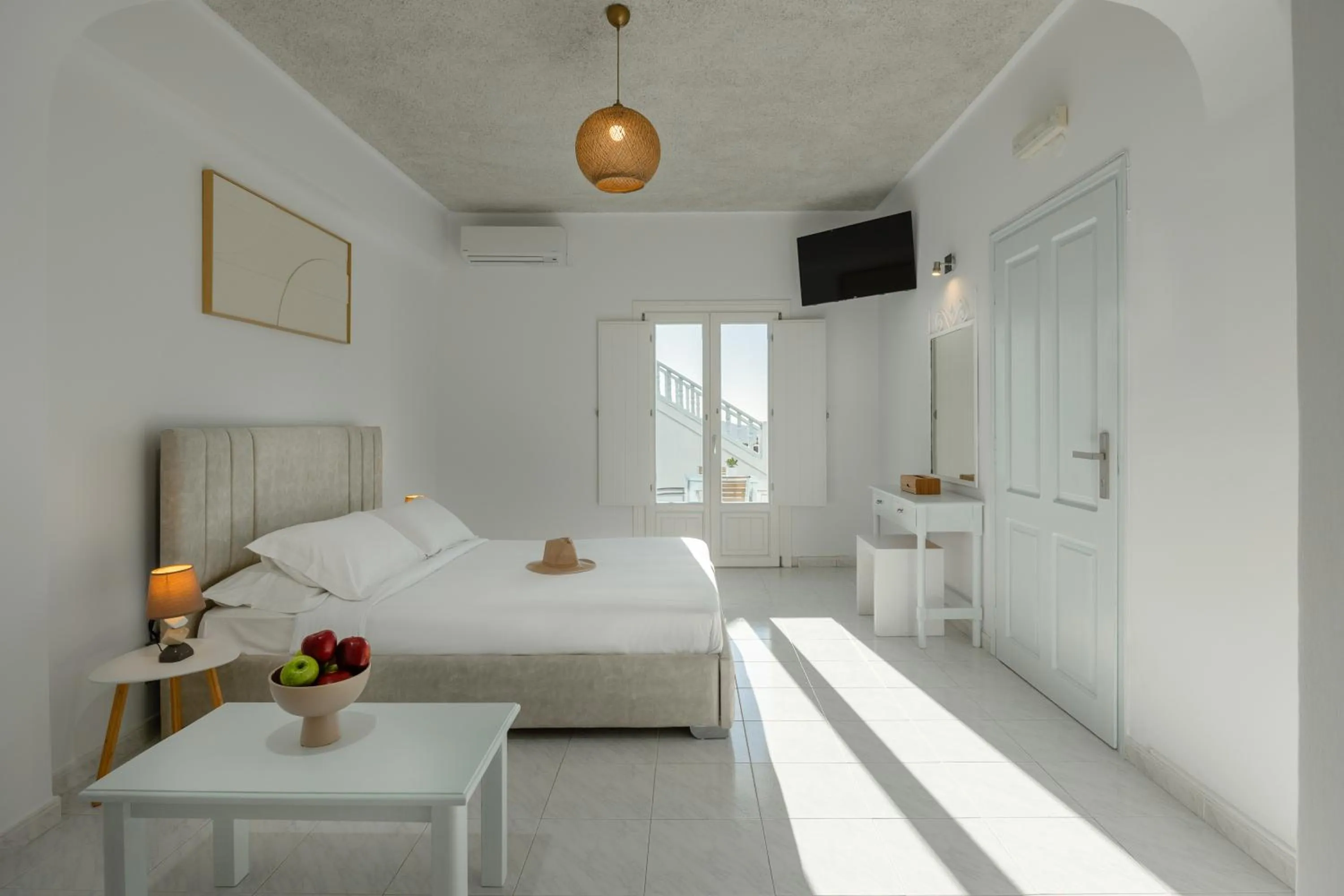 Photo of the whole room, Bed in Nevma Suites