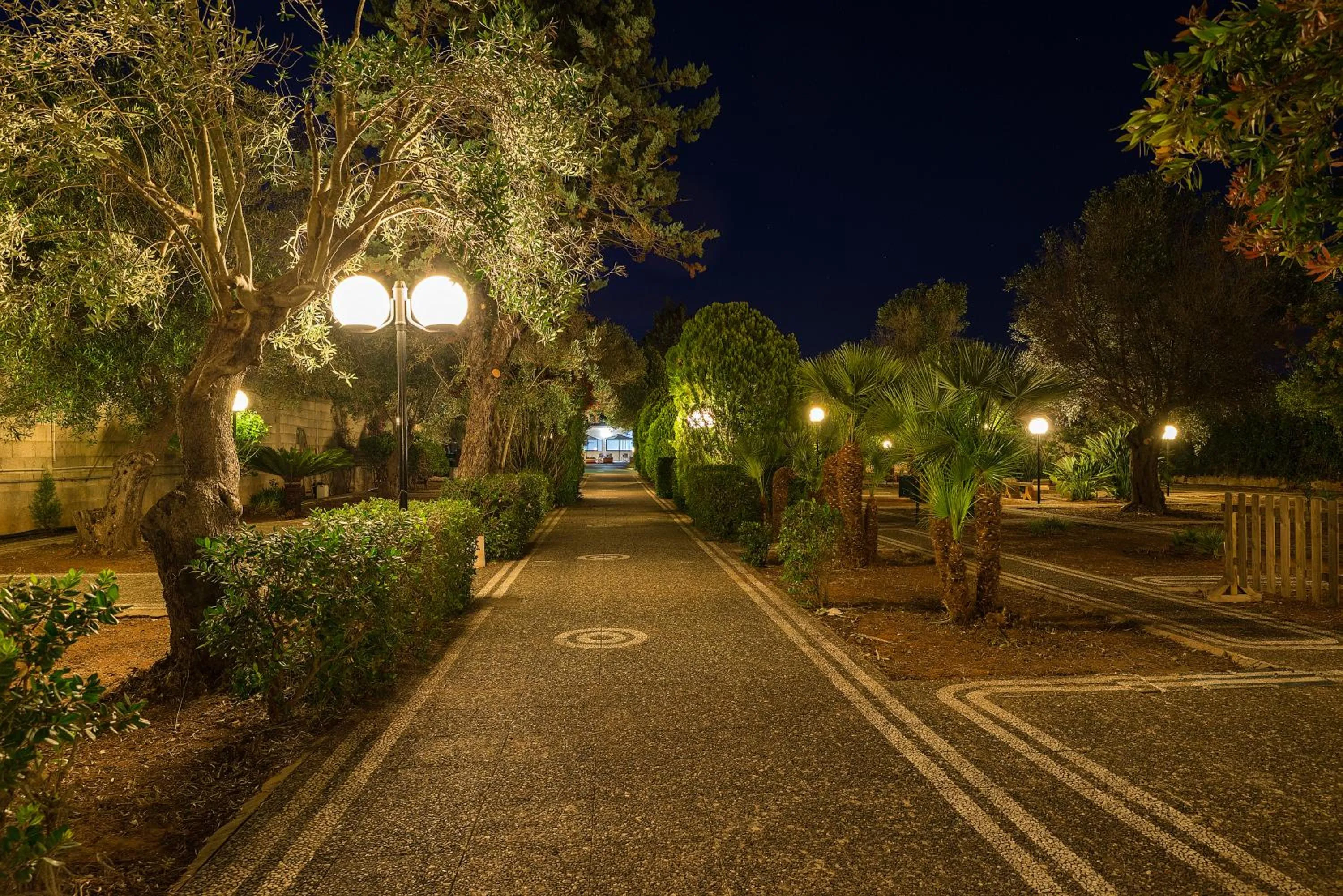 Garden in Hotel Villa Costes