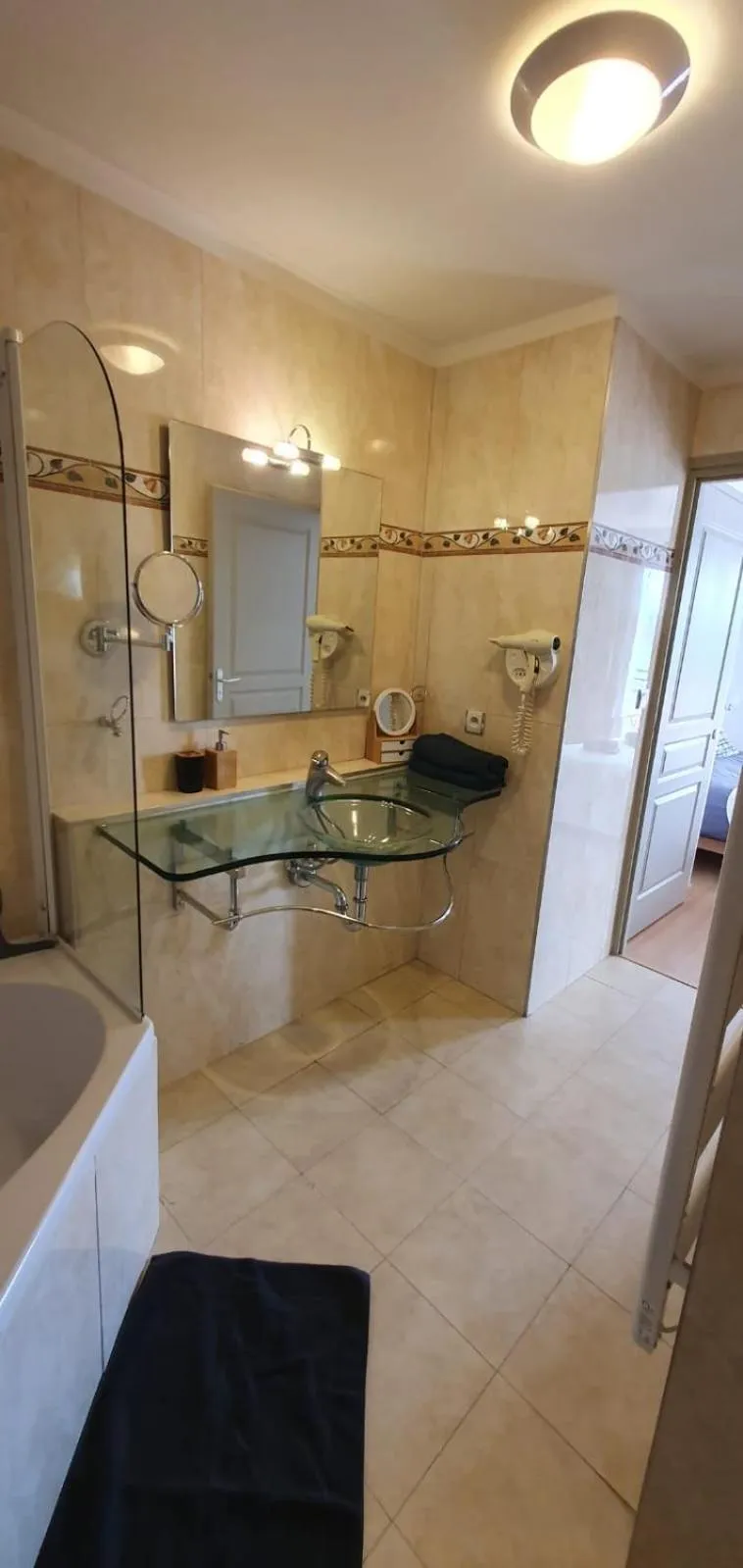 Appartement lumineux et cosy proche de Genève