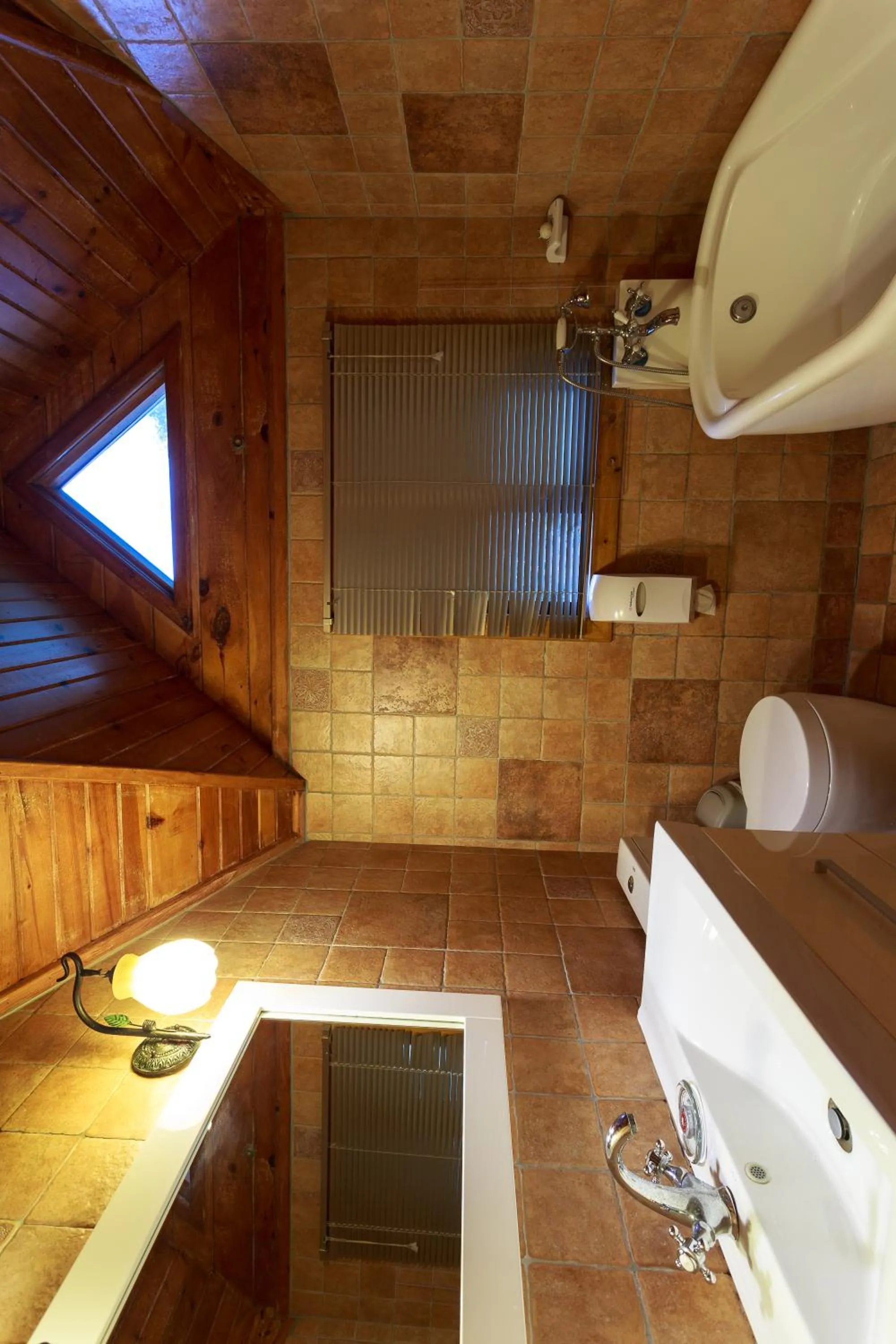 Toilet in Sun Moon Lake Full House Resort