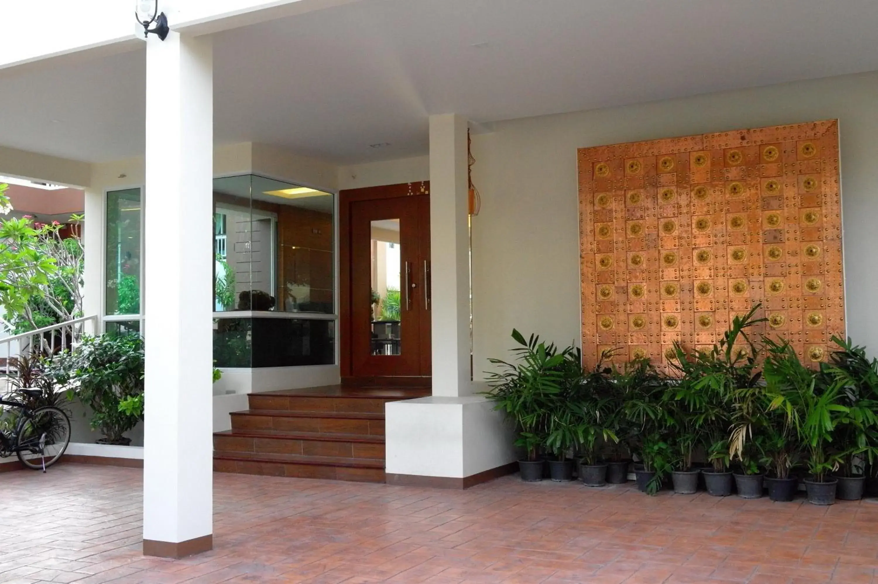 Facade/entrance in U Tiny Boutique Hotel Suvarnabhumi Bangkok - SHA Plus Facade/entrance in U Tiny Boutique Hotel Suvarnabhumi Bangkok - SHA Plus