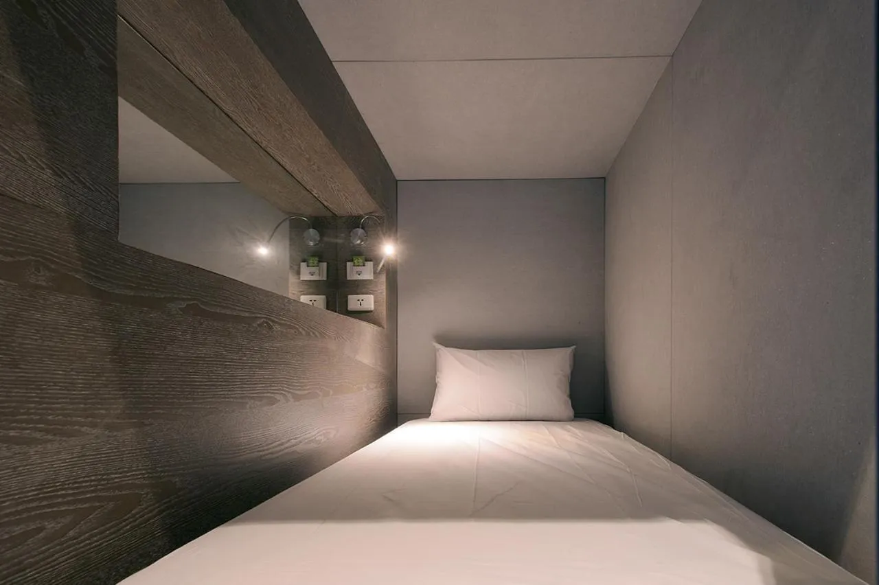 Bedroom, Bed in Kiwi Express Hotel-Taichung Station II